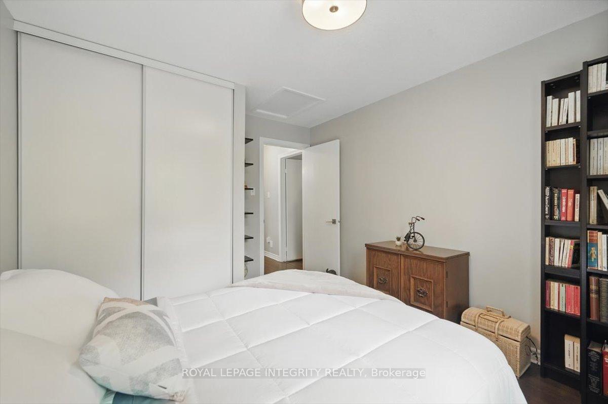Photo 24 of 1561 Verchere Street, Ottawa, Chateauneuf — HOMEH