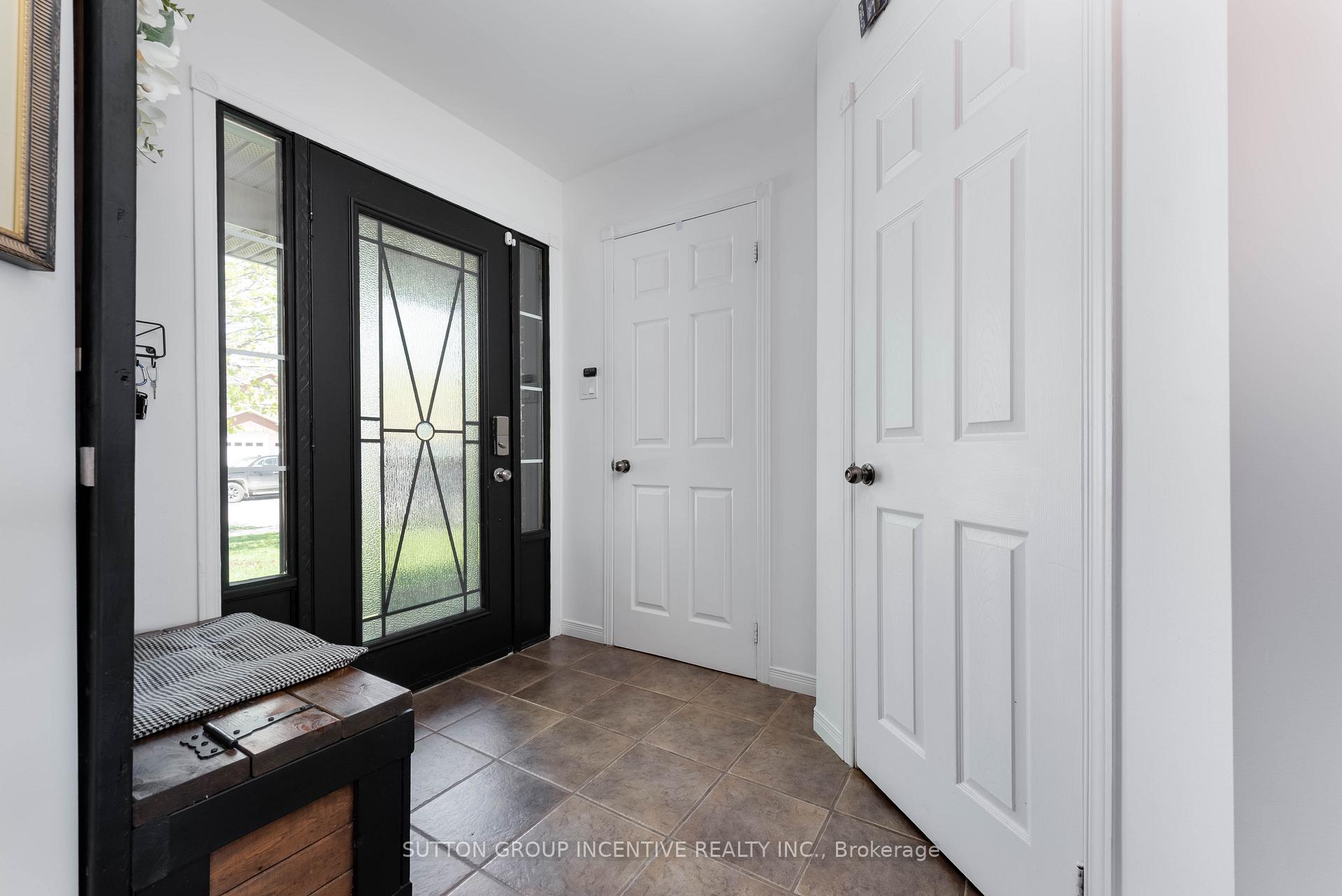 Photo 4 of 55 Vanessa Drive, Orillia — HOMEH