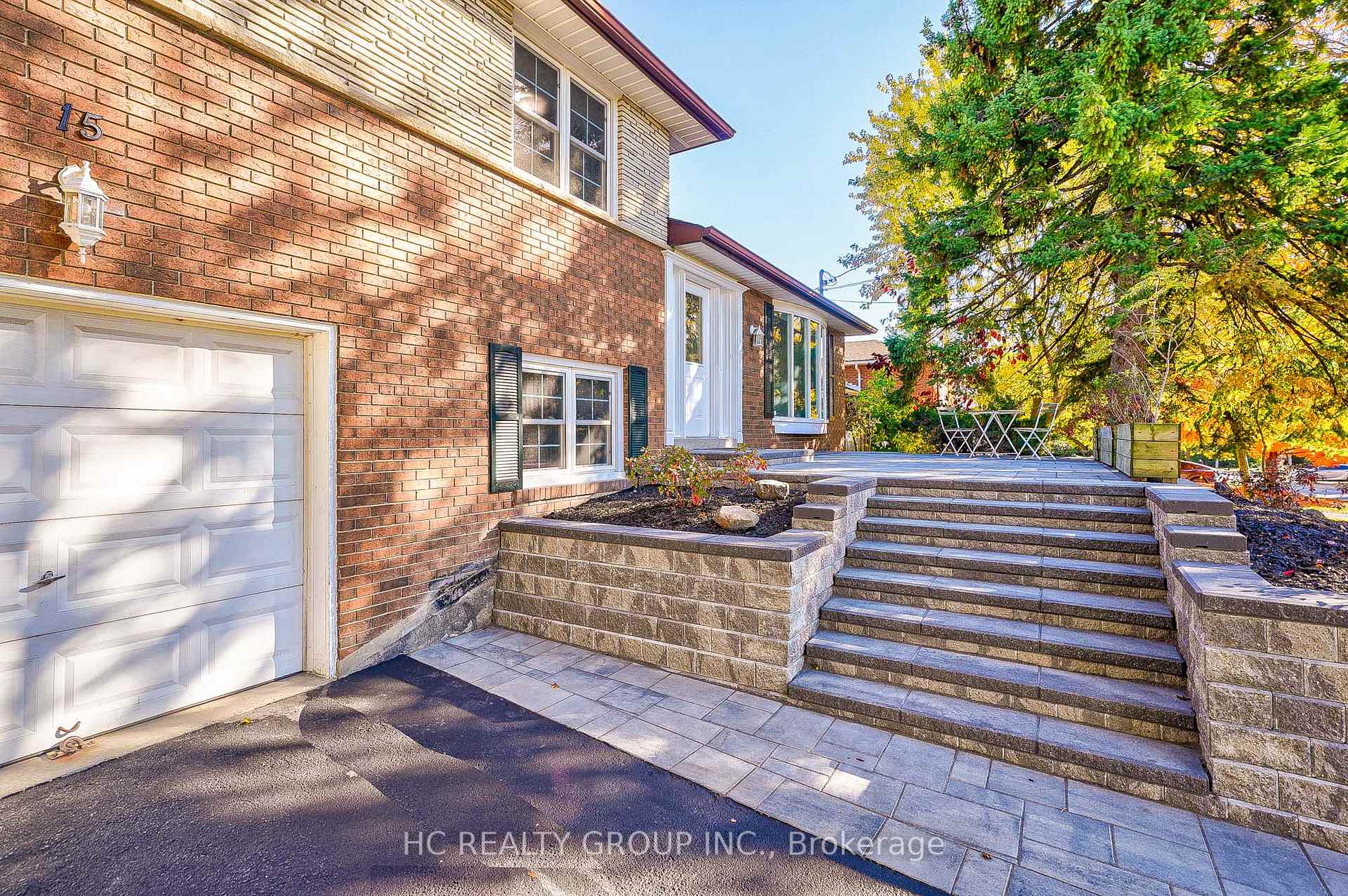 Photo 3 of 15 Willowgate Drive, Markham, Bullock — HOMEH