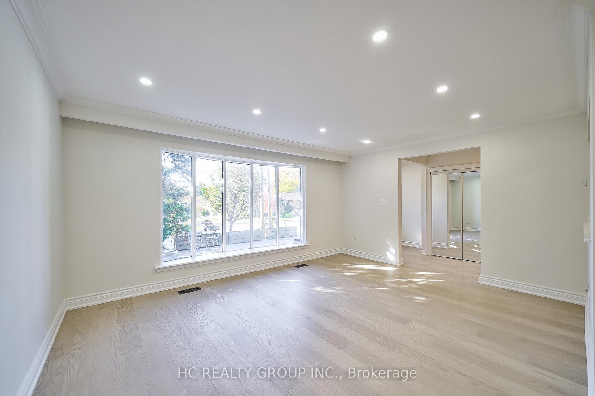 Photo 6 of 15 Willowgate Drive, Markham, Bullock — HOMEH