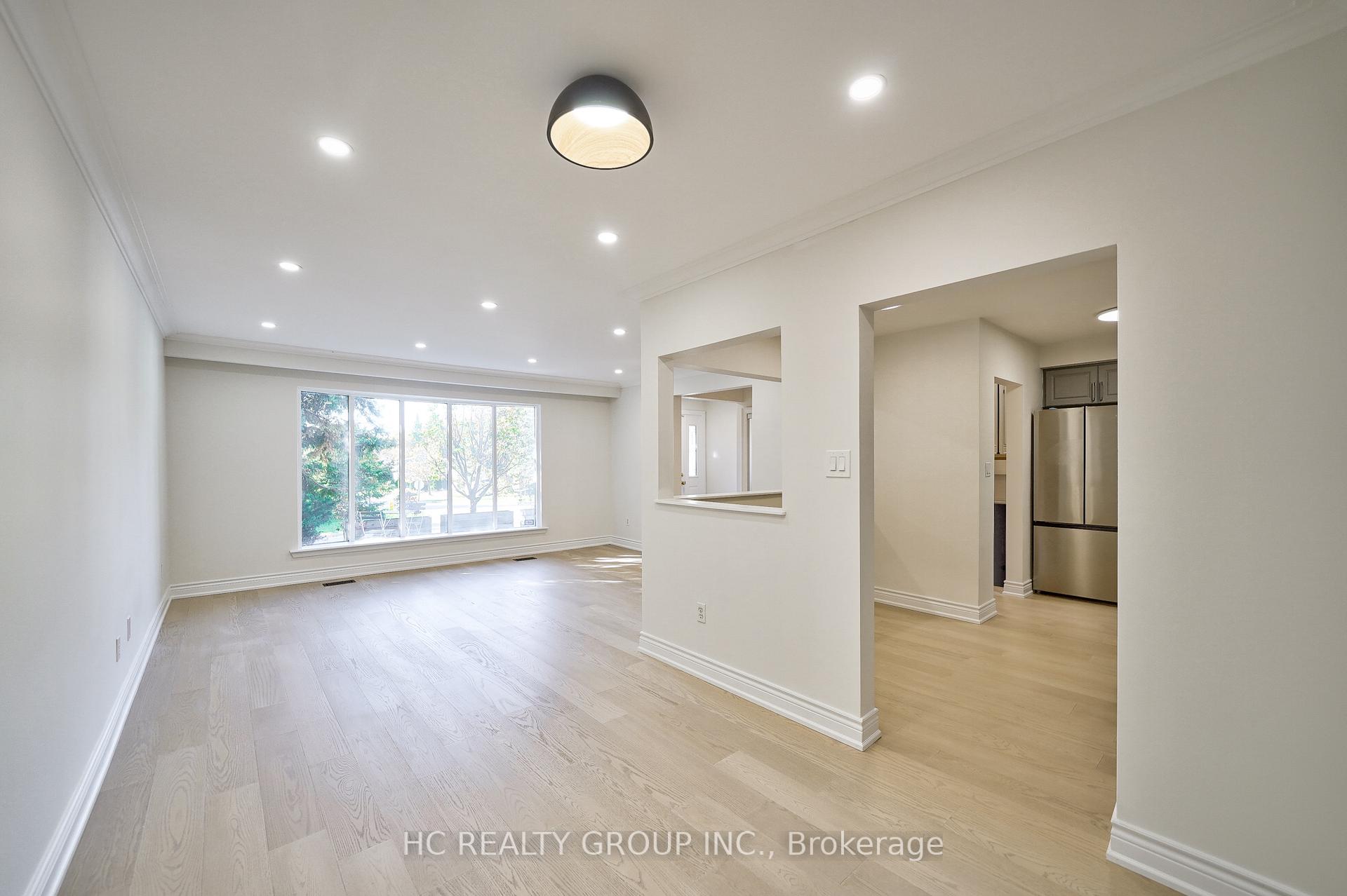 Photo 7 of 15 Willowgate Drive, Markham, Bullock — HOMEH