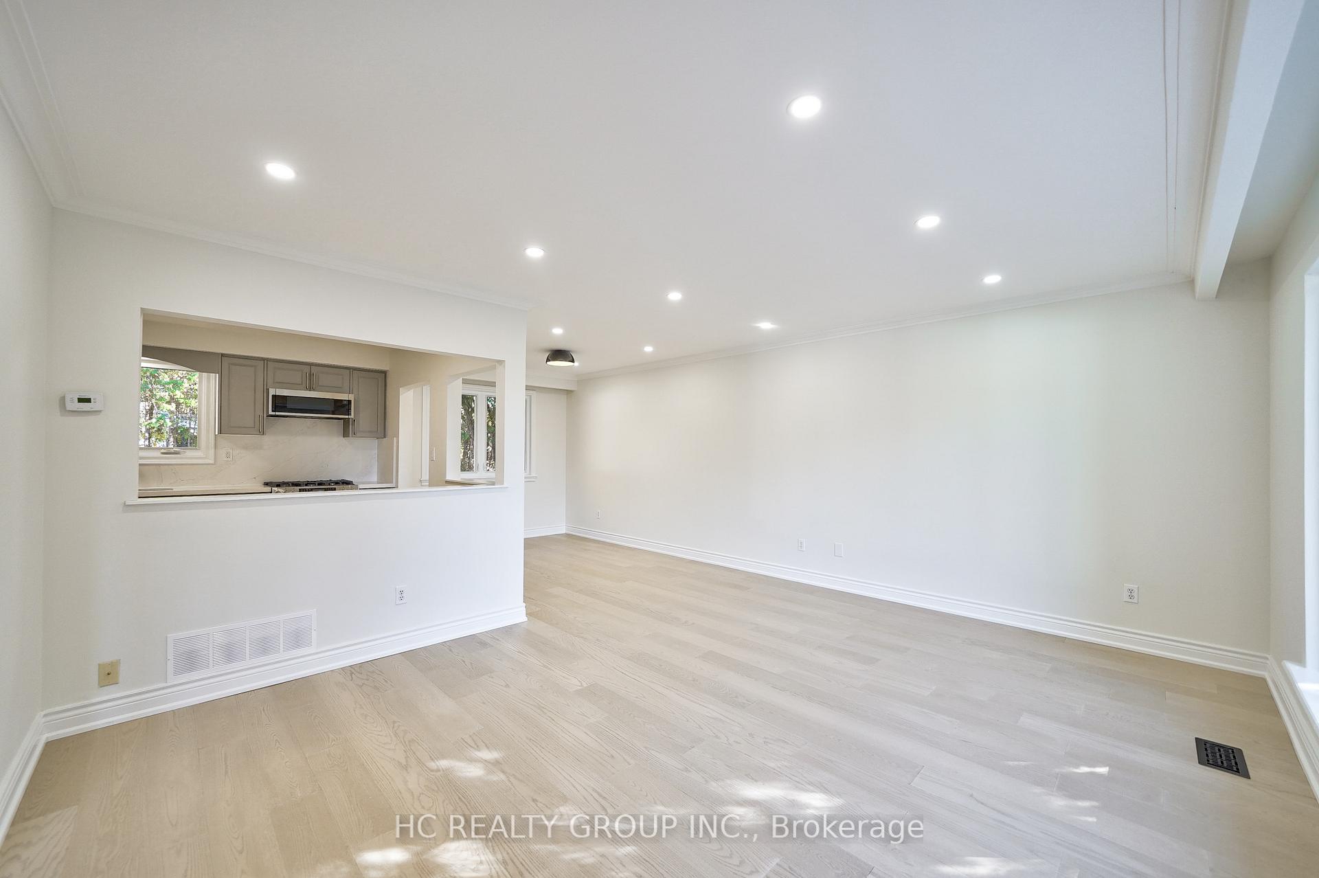 Photo 9 of 15 Willowgate Drive, Markham, Bullock — HOMEH