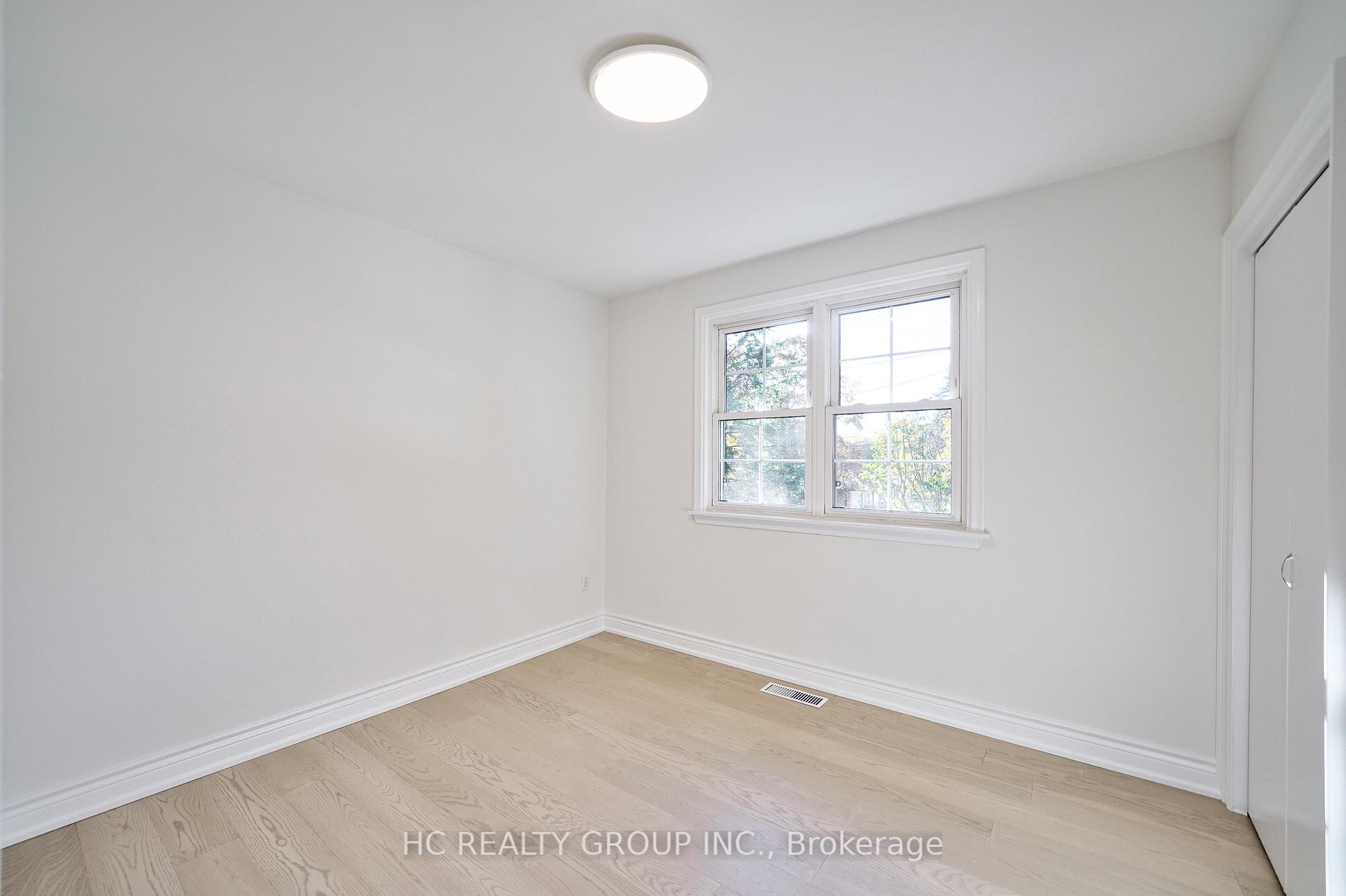 Photo 13 of 15 Willowgate Drive, Markham, Bullock — HOMEH