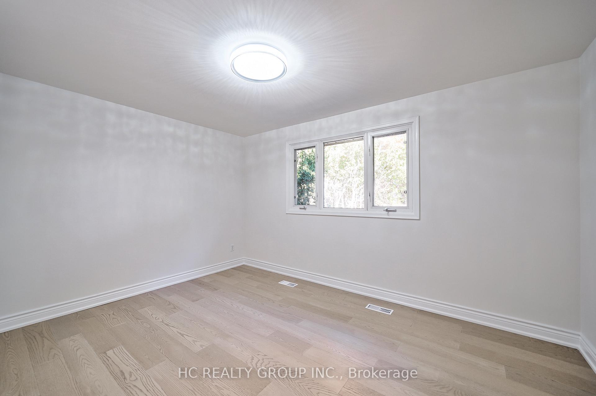 Photo 18 of 15 Willowgate Drive, Markham, Bullock — HOMEH
