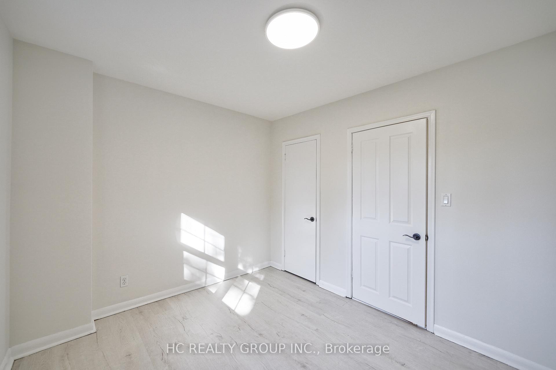 Photo 24 of 15 Willowgate Drive, Markham, Bullock — HOMEH