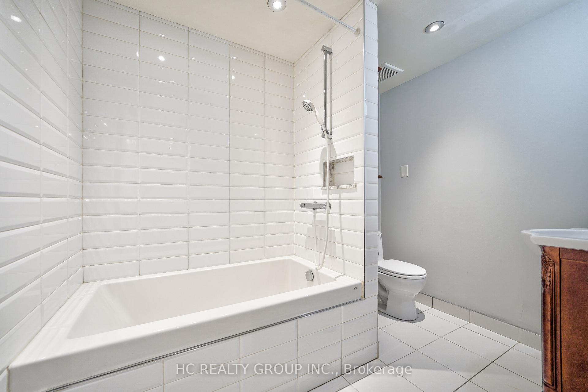 Photo 27 of 15 Willowgate Drive, Markham, Bullock — HOMEH
