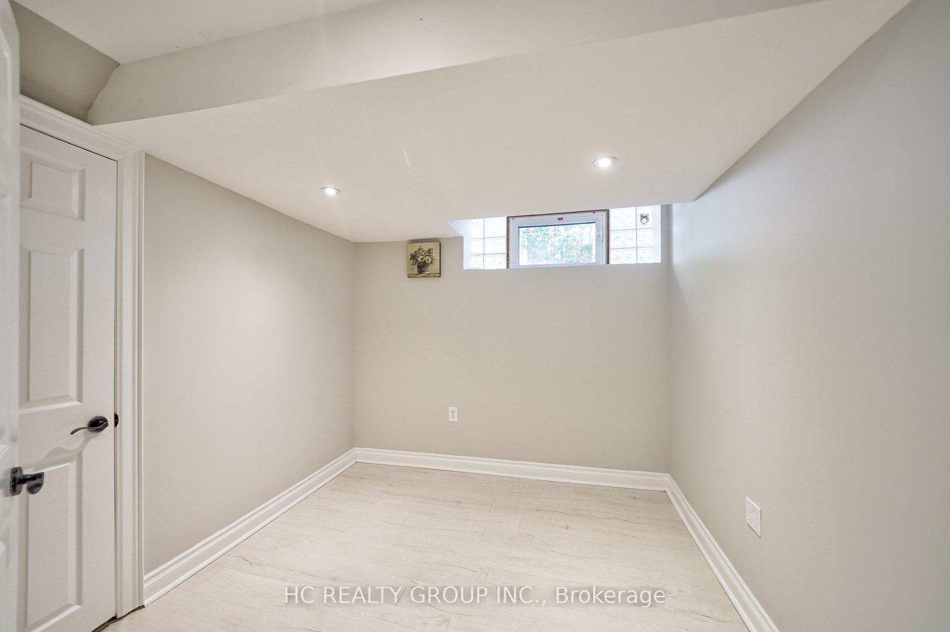 Photo 31 of 15 Willowgate Drive, Markham, Bullock — HOMEH