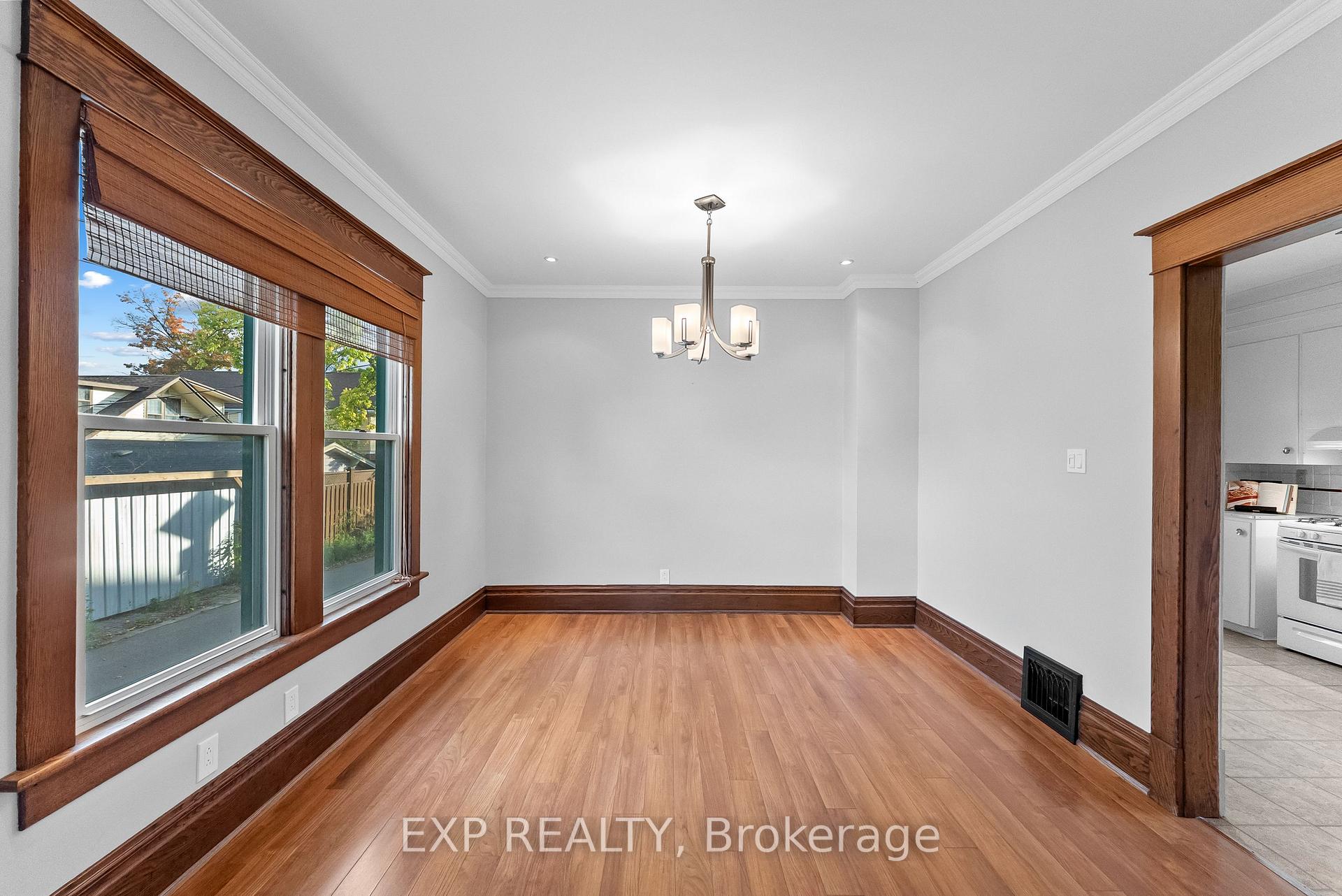 Photo 15 of 4364 Otter Street, Niagara Falls, Downtown — HOMEH