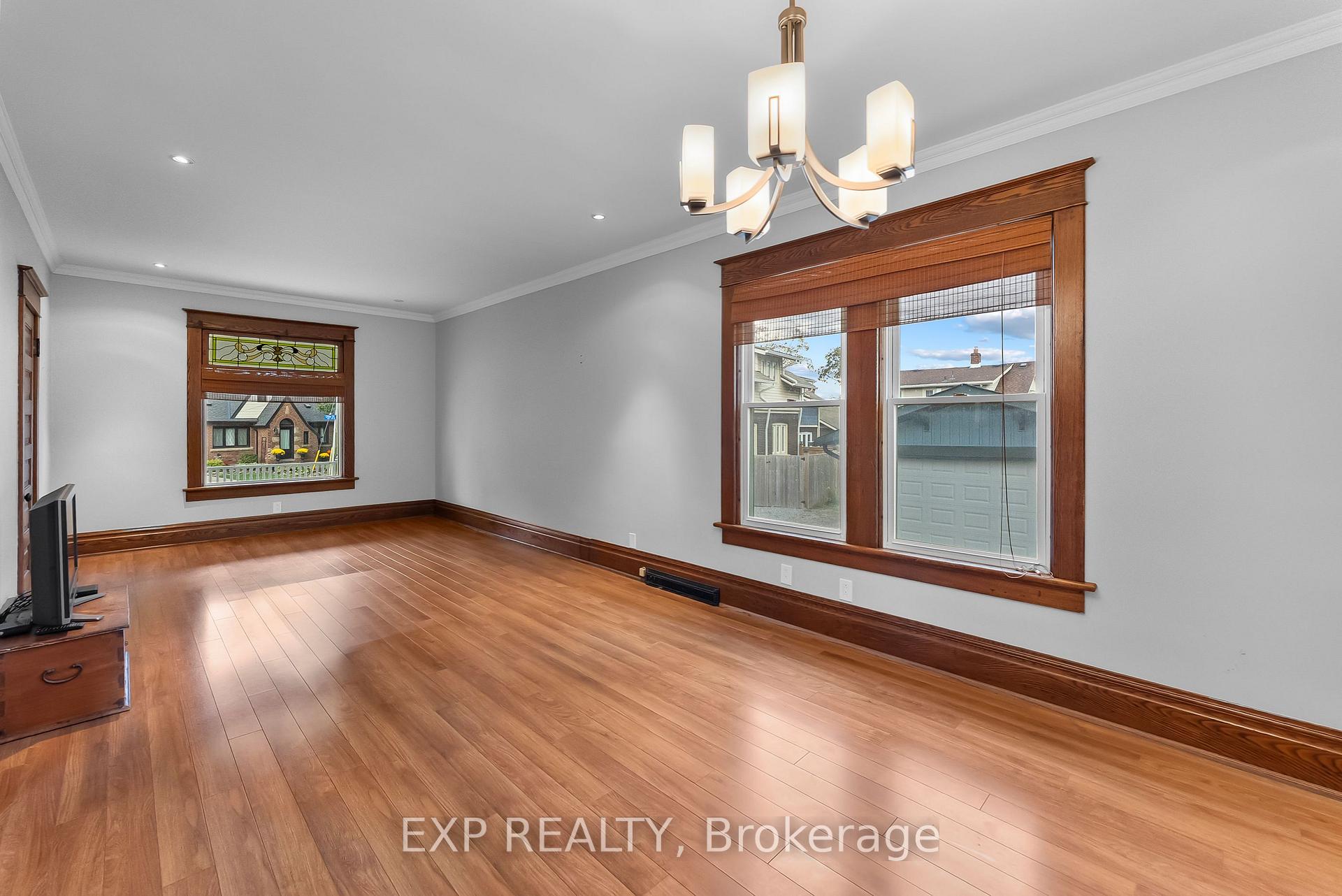 Photo 17 of 4364 Otter Street, Niagara Falls, Downtown — HOMEH