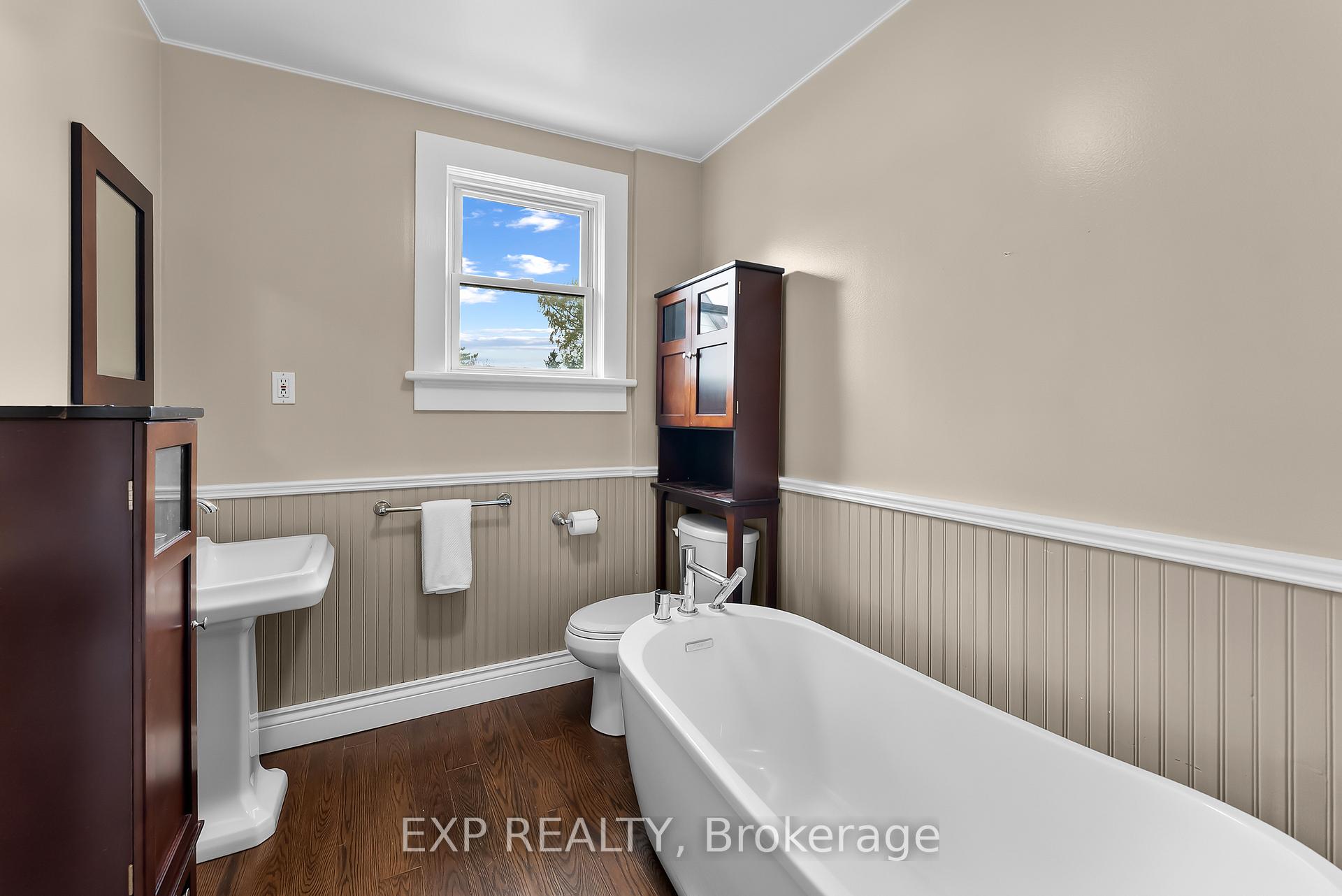 Photo 27 of 4364 Otter Street, Niagara Falls, Downtown — HOMEH