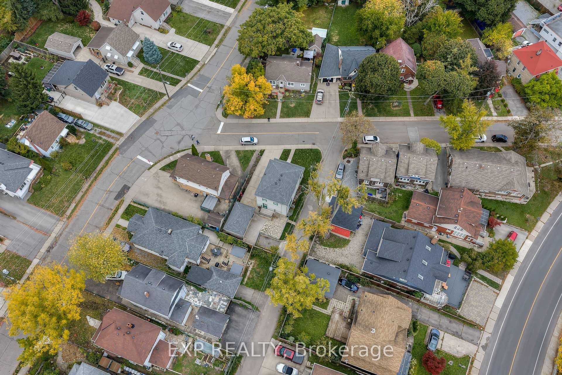 Photo 37 of 4364 Otter Street, Niagara Falls, Downtown — HOMEH