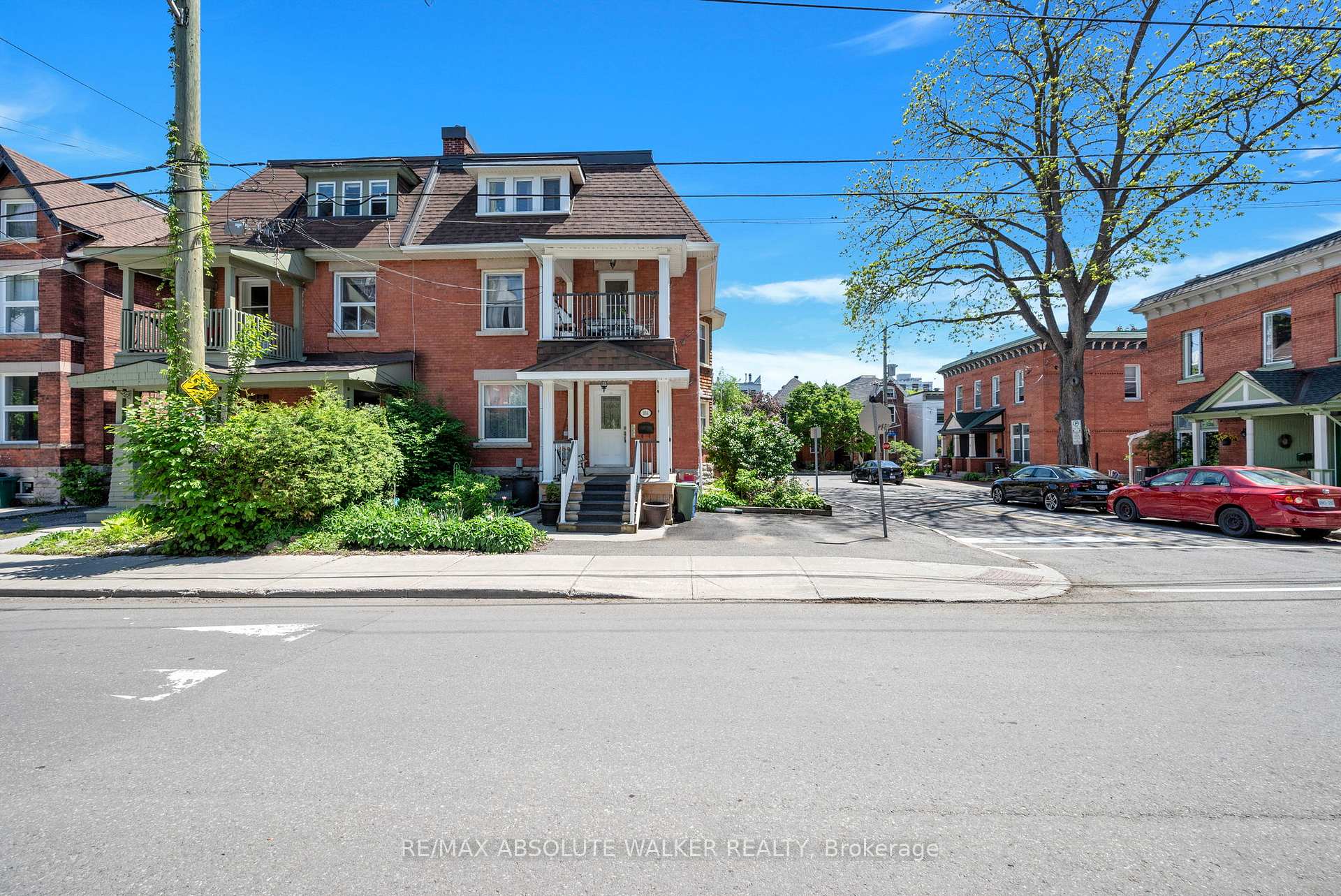 Front of Unit C, 104 Gilmour Street