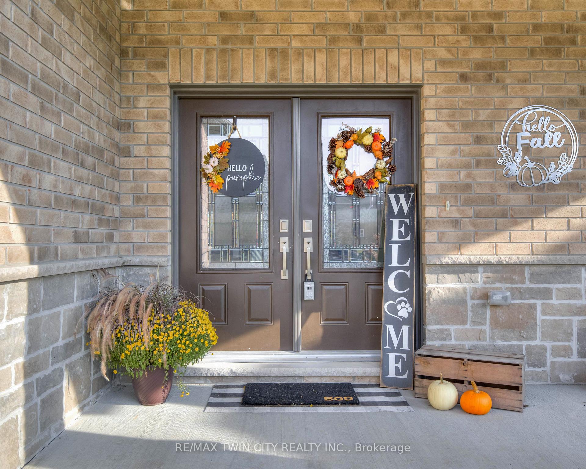 Photo 2 of 78 Gerber Drive, Perth East, Milverton — HOMEH