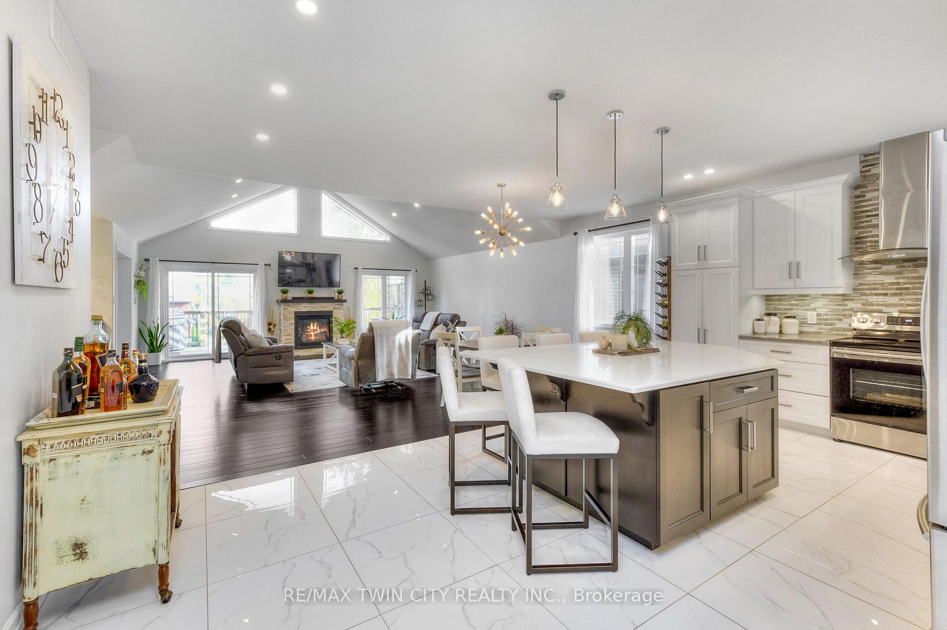 Photo 5 of 78 Gerber Drive, Perth East, Milverton — HOMEH