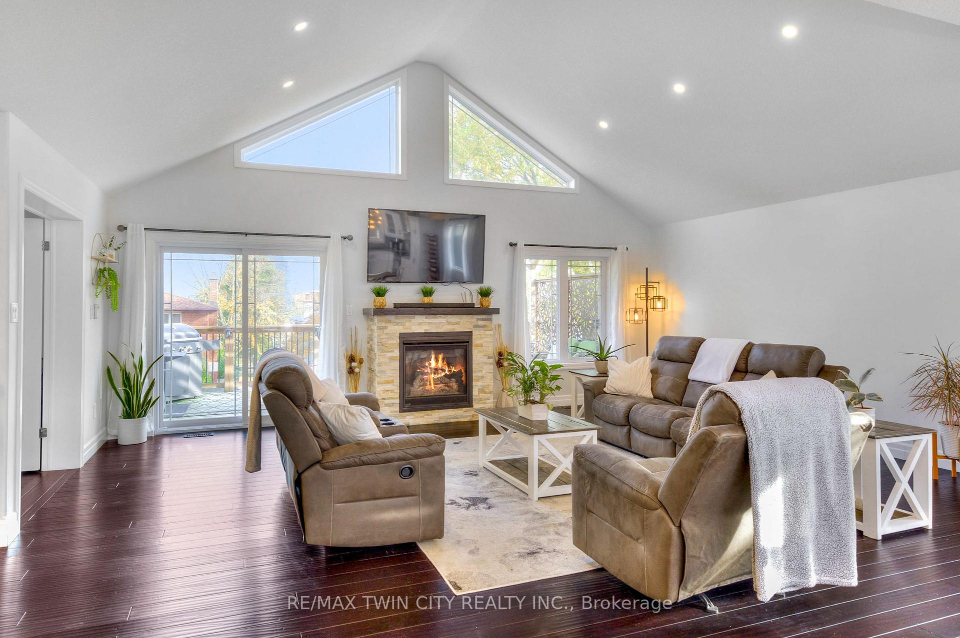 Photo 12 of 78 Gerber Drive, Perth East, Milverton — HOMEH