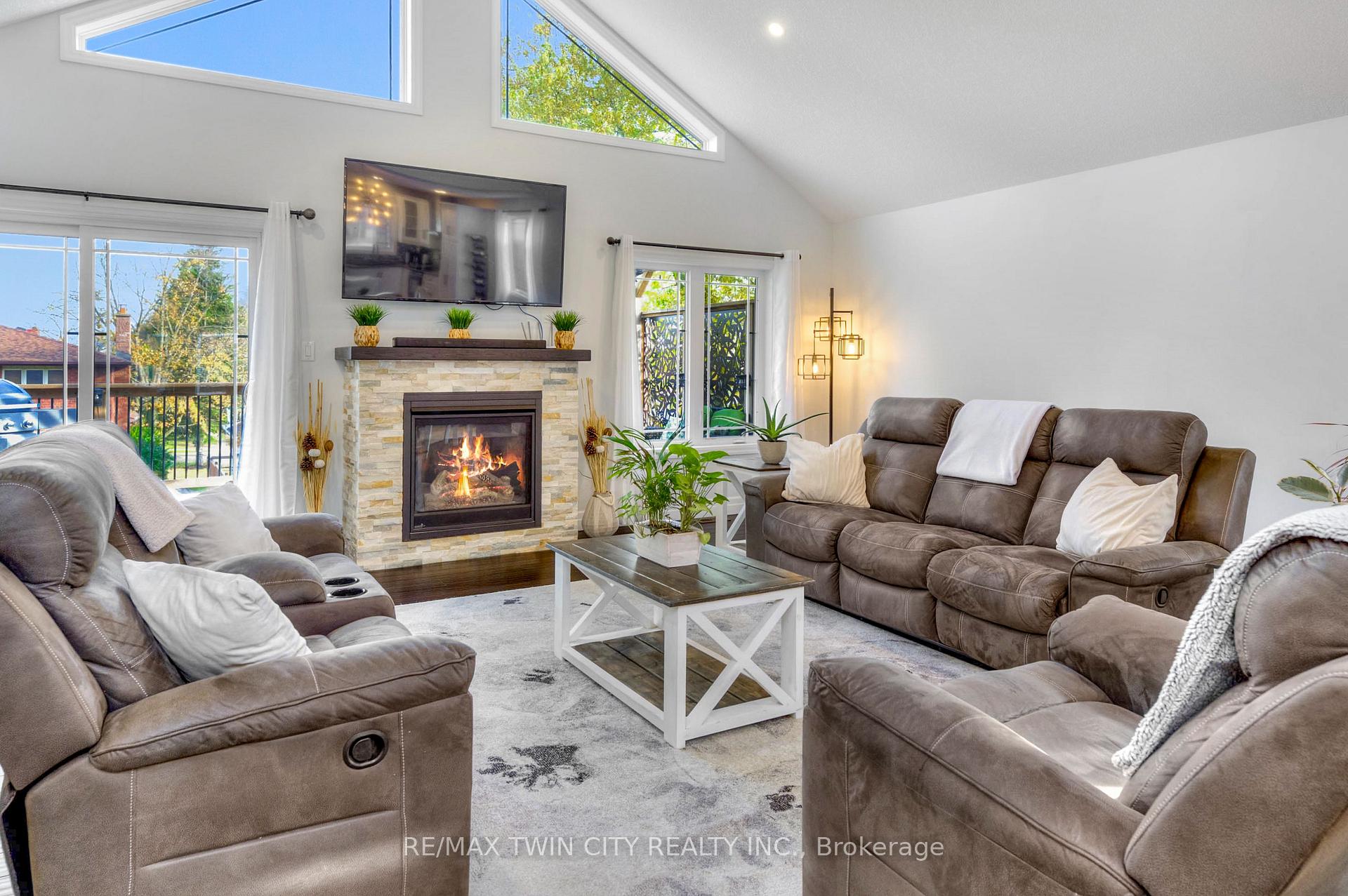 Photo 13 of 78 Gerber Drive, Perth East, Milverton — HOMEH