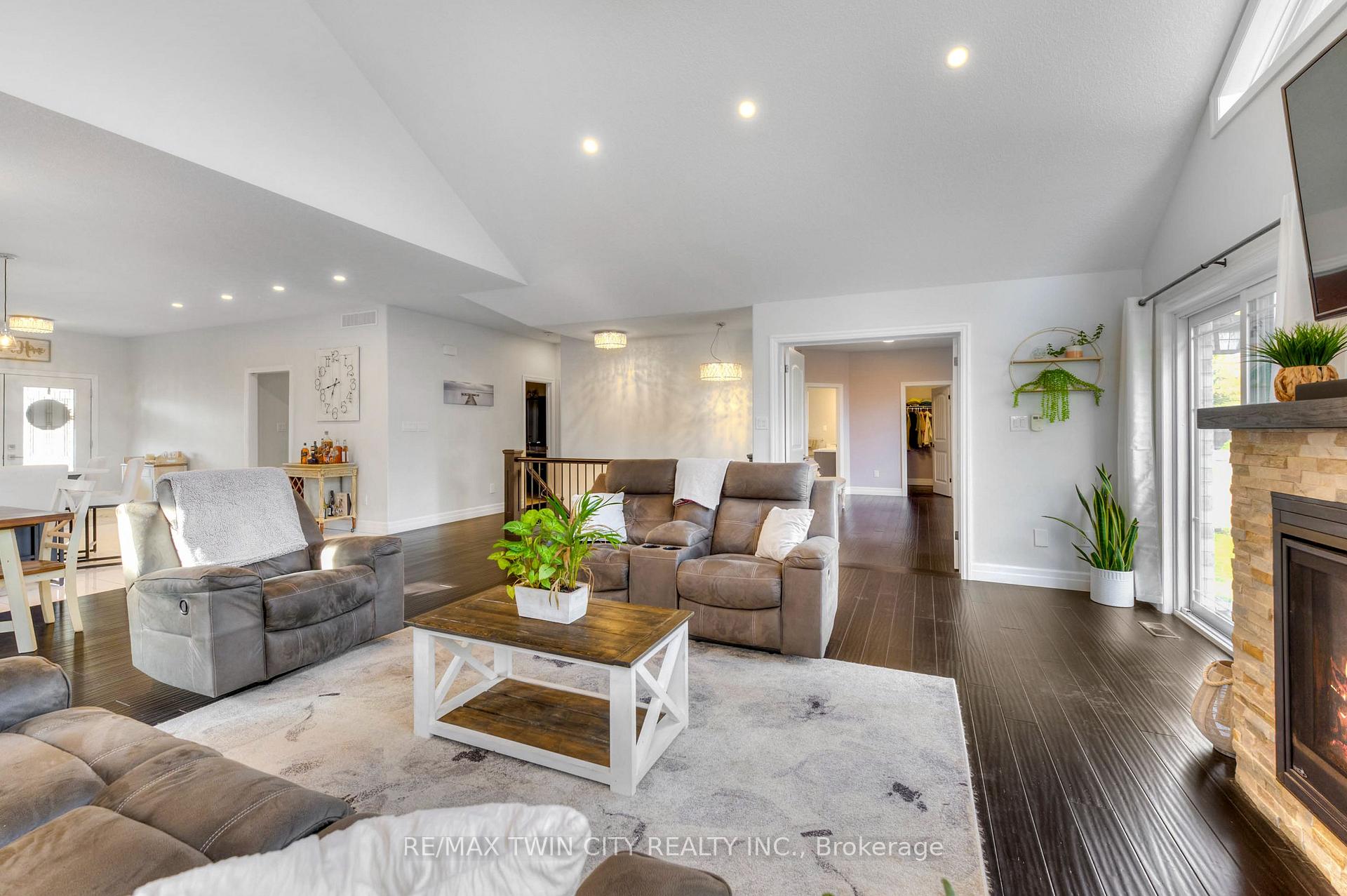 Photo 15 of 78 Gerber Drive, Perth East, Milverton — HOMEH