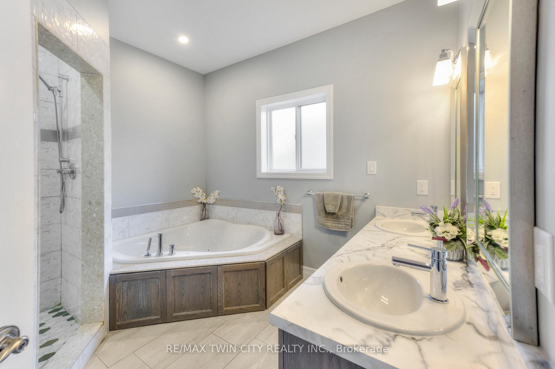 Photo 22 of 78 Gerber Drive, Perth East, Milverton — HOMEH