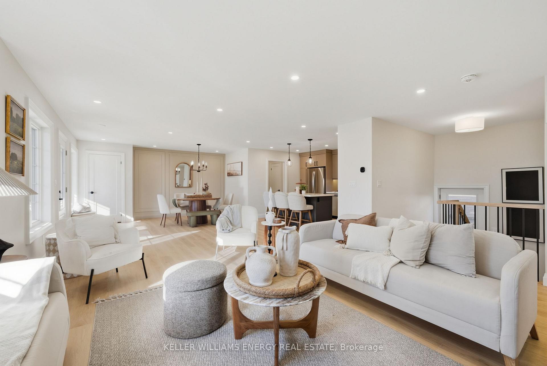 Photo 9 of 476 Beurling Avenue, Oshawa, McLaughlin — HOMEH