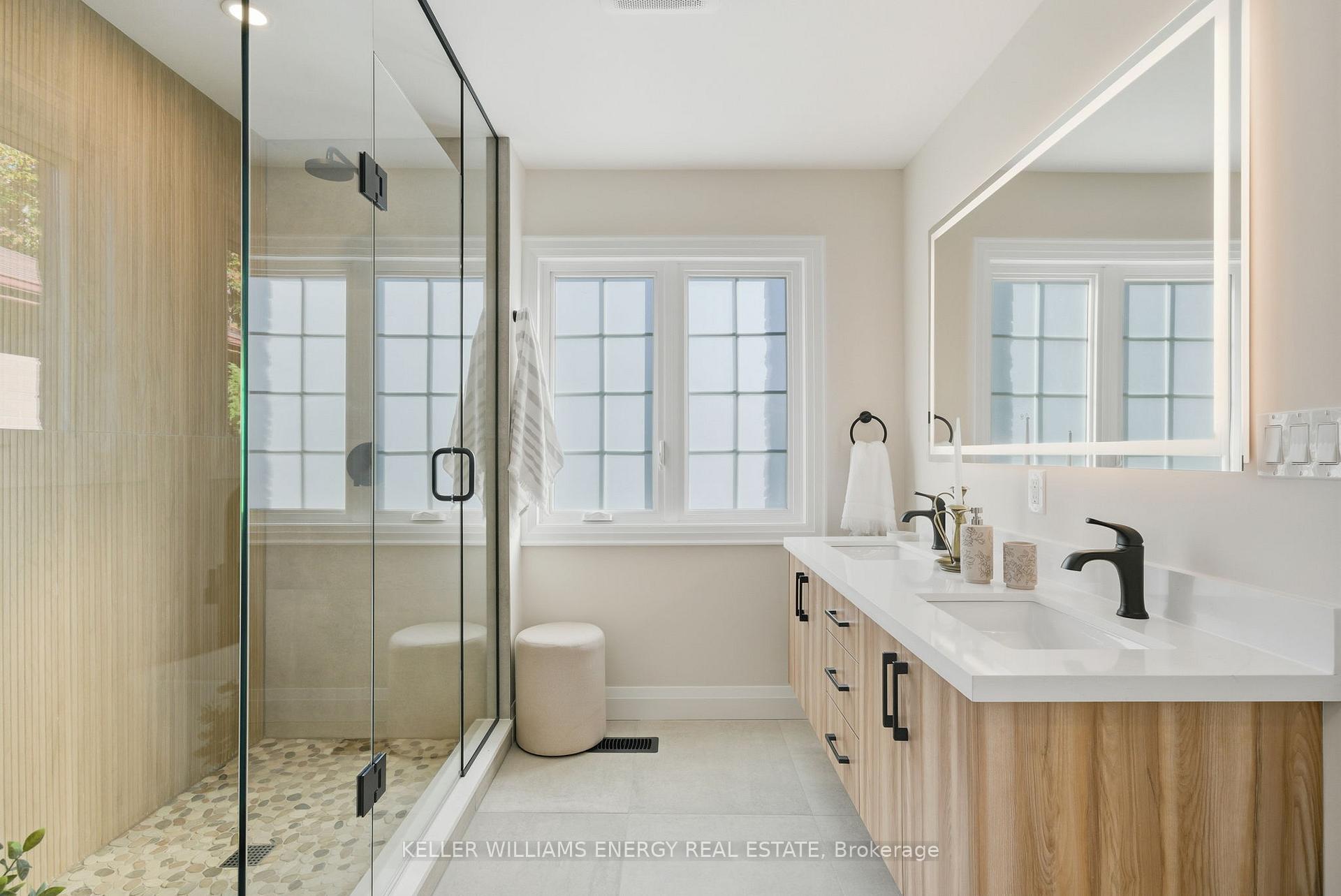 Photo 17 of 476 Beurling Avenue, Oshawa, McLaughlin — HOMEH