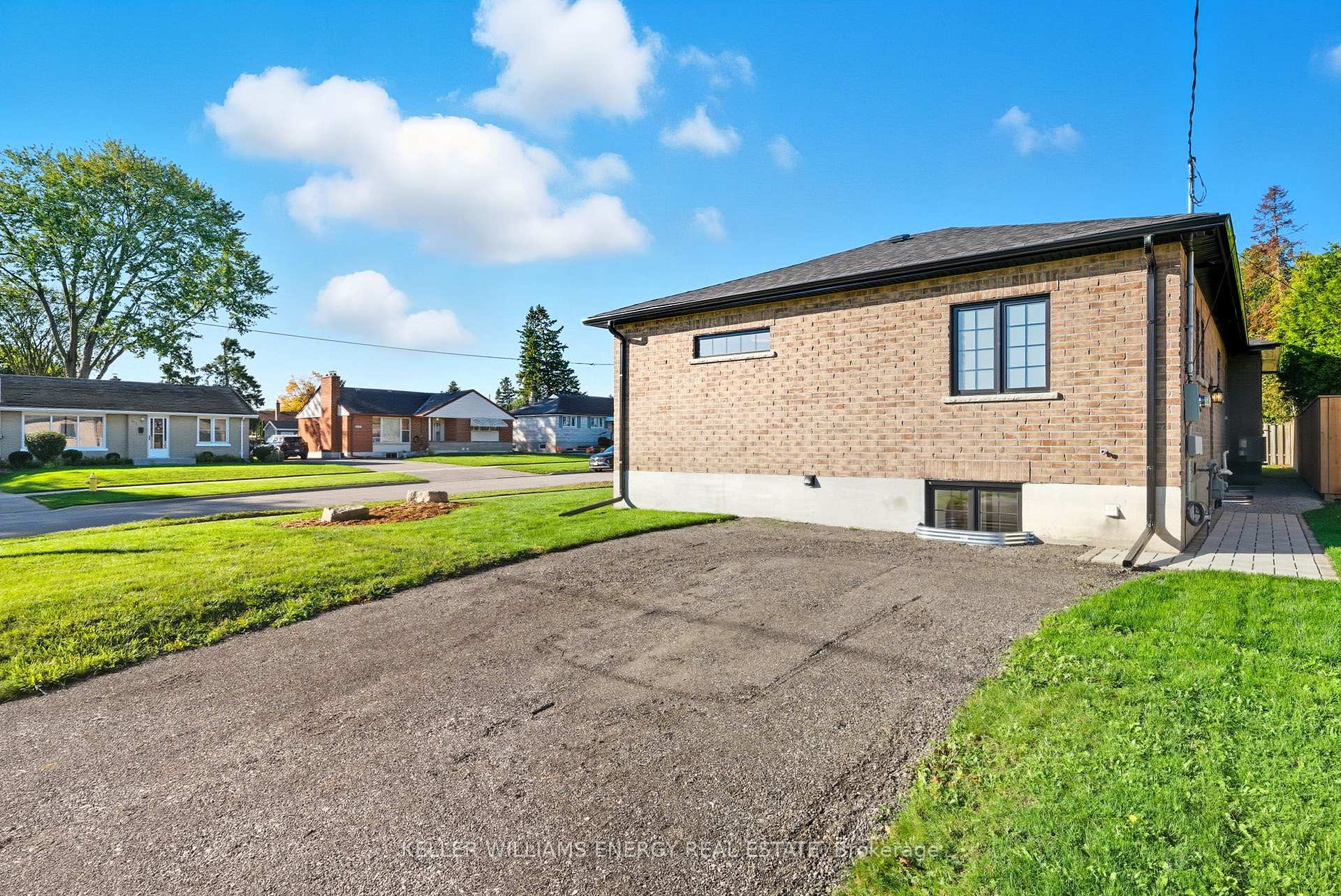 Photo 26 of 476 Beurling Avenue, Oshawa, McLaughlin — HOMEH