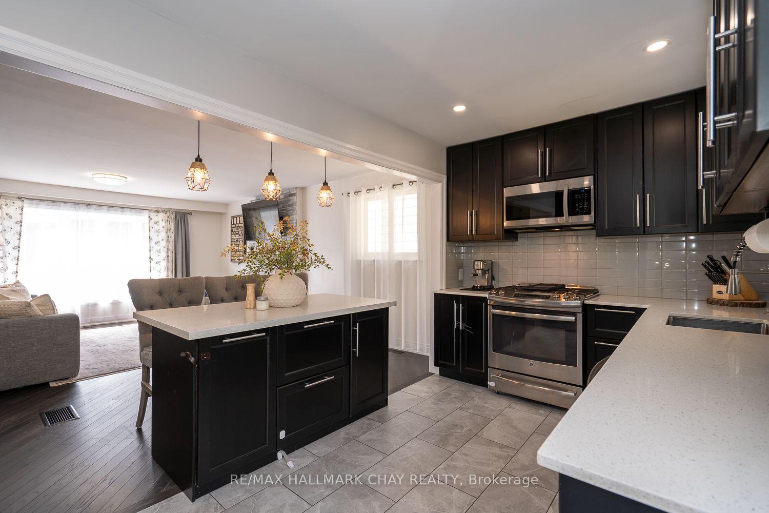 Photo 25 of 277 Tupper Boulevard, New Tecumseth, Alliston — HOMEH