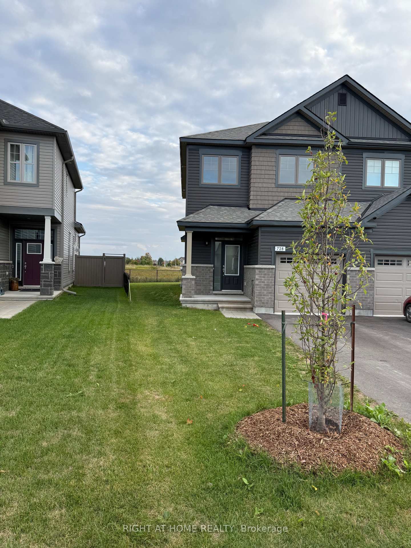 Photo 1 of 728 Petanque Crescent, Ottawa, Notting Hill/Summerside — HOMEH