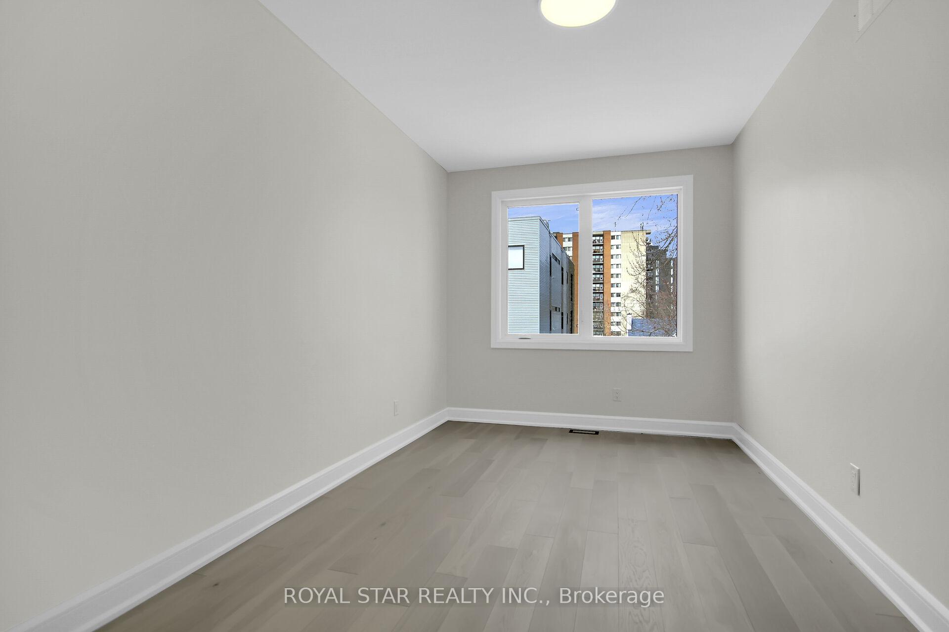 Photo 26 of 551 Mutual Street, Ottawa, Castle Heights — HOMEH
