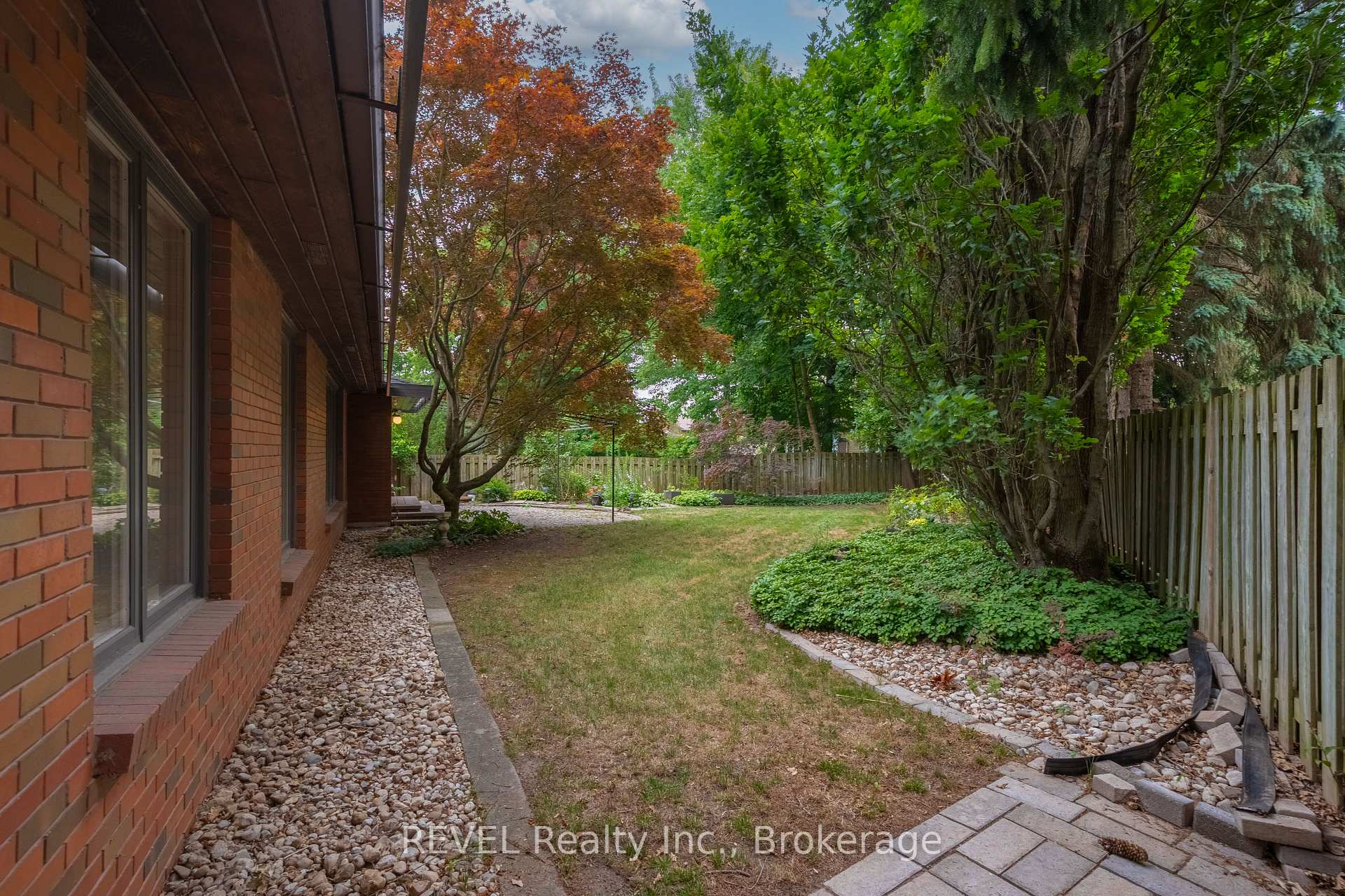 Photo 5 of 38 Forest Hill Crescent, Pelham, Fonthill — HOMEH