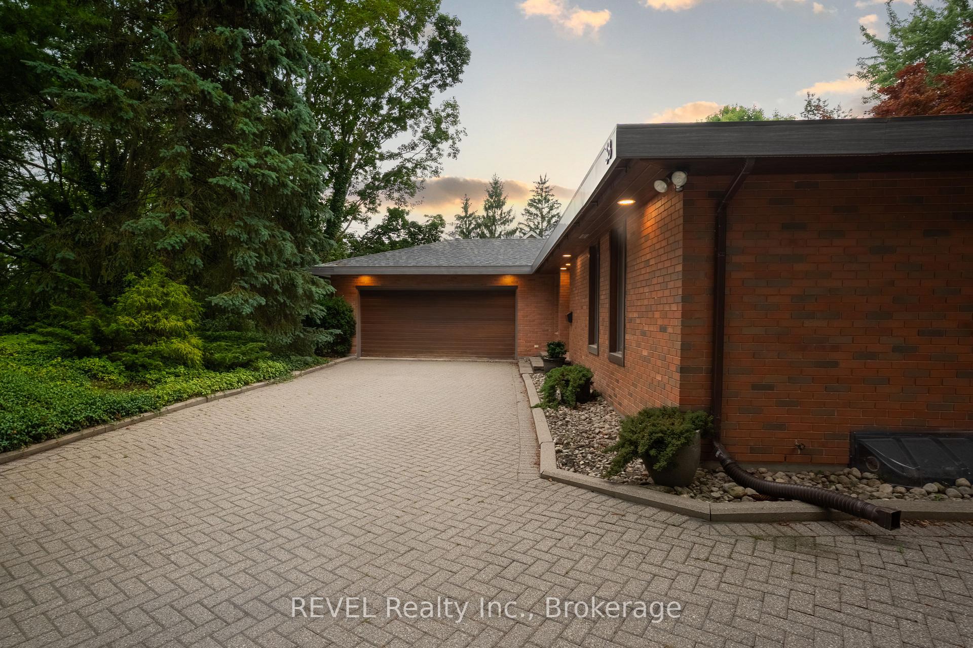 Photo 8 of 38 Forest Hill Crescent, Pelham, Fonthill — HOMEH