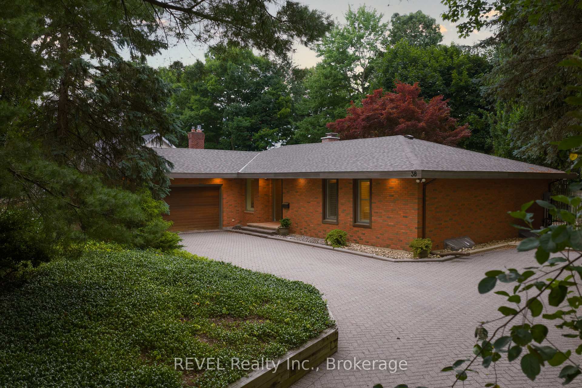 Photo 9 of 38 Forest Hill Crescent, Pelham, Fonthill — HOMEH