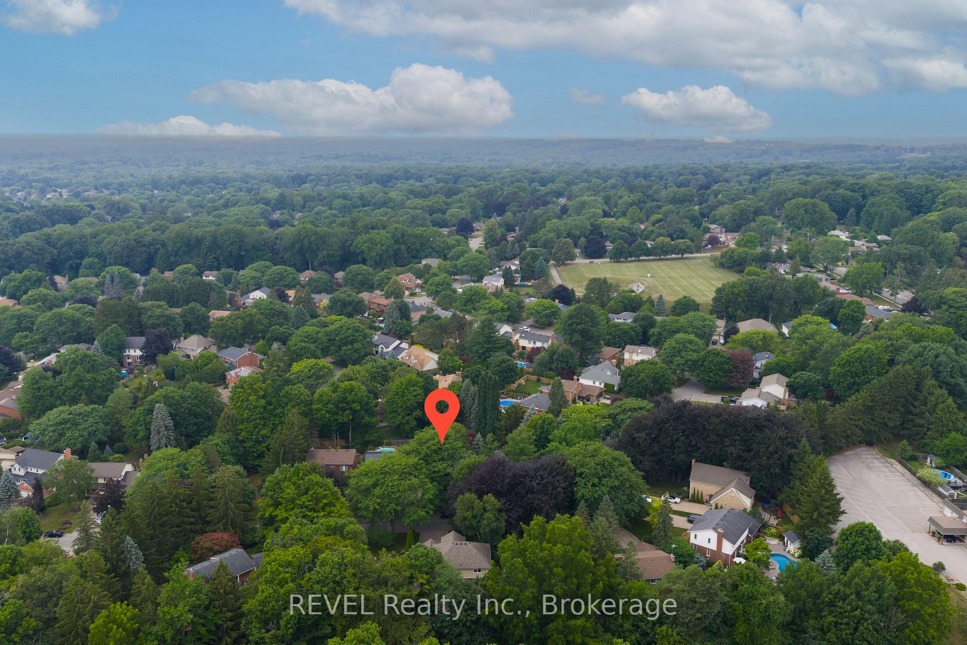 Photo 13 of 38 Forest Hill Crescent, Pelham, Fonthill — HOMEH