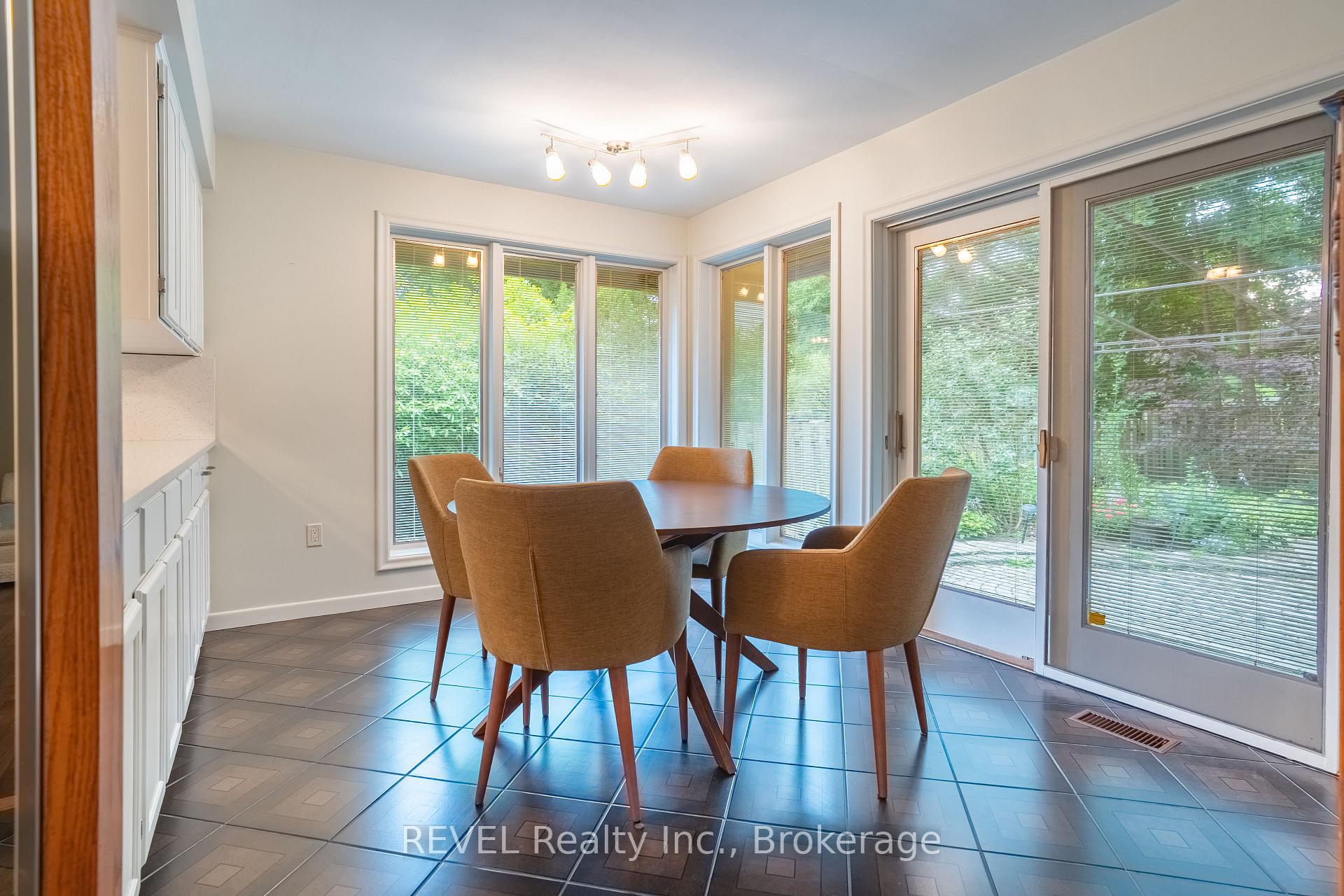 Photo 26 of 38 Forest Hill Crescent, Pelham, Fonthill — HOMEH