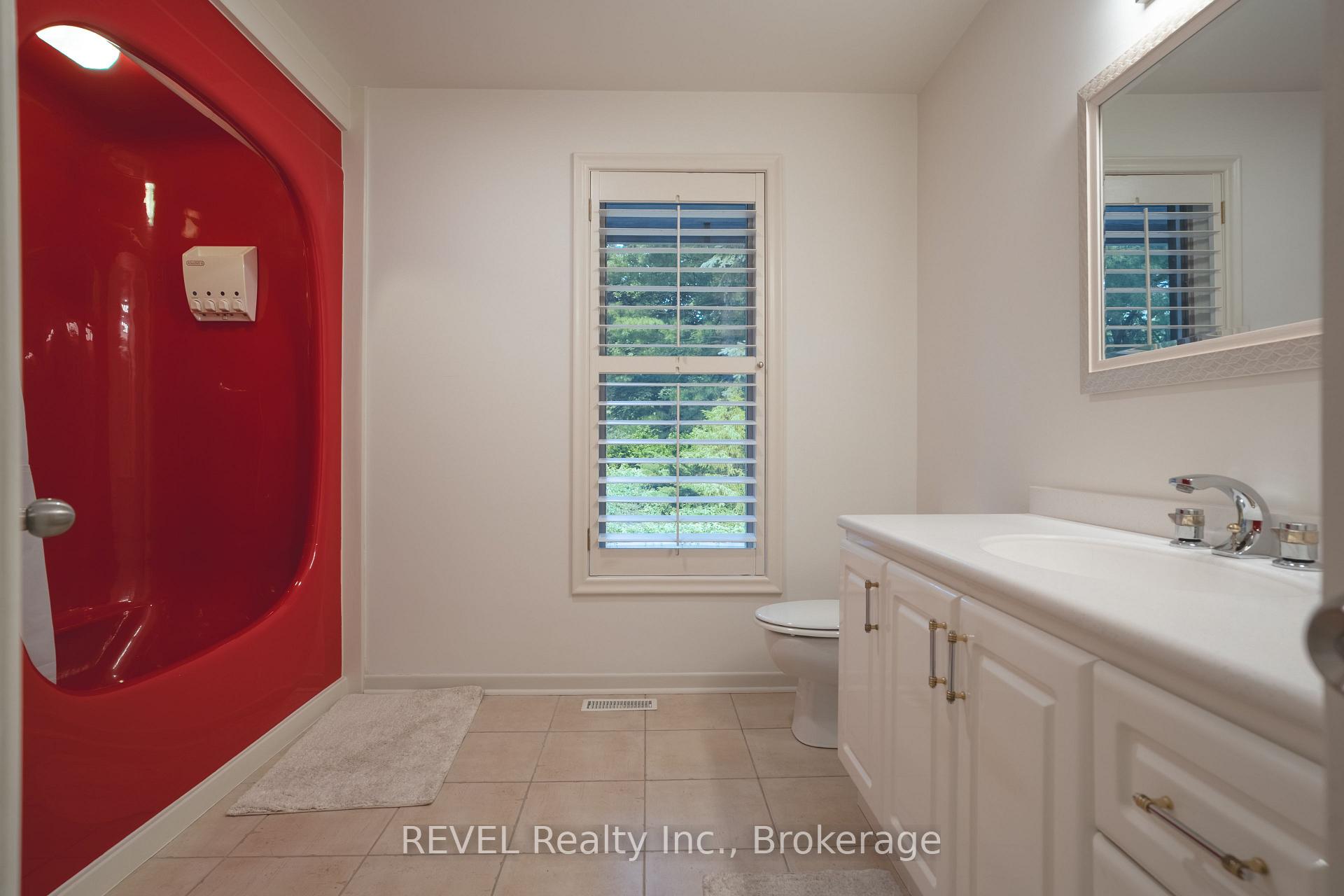 Photo 34 of 38 Forest Hill Crescent, Pelham, Fonthill — HOMEH