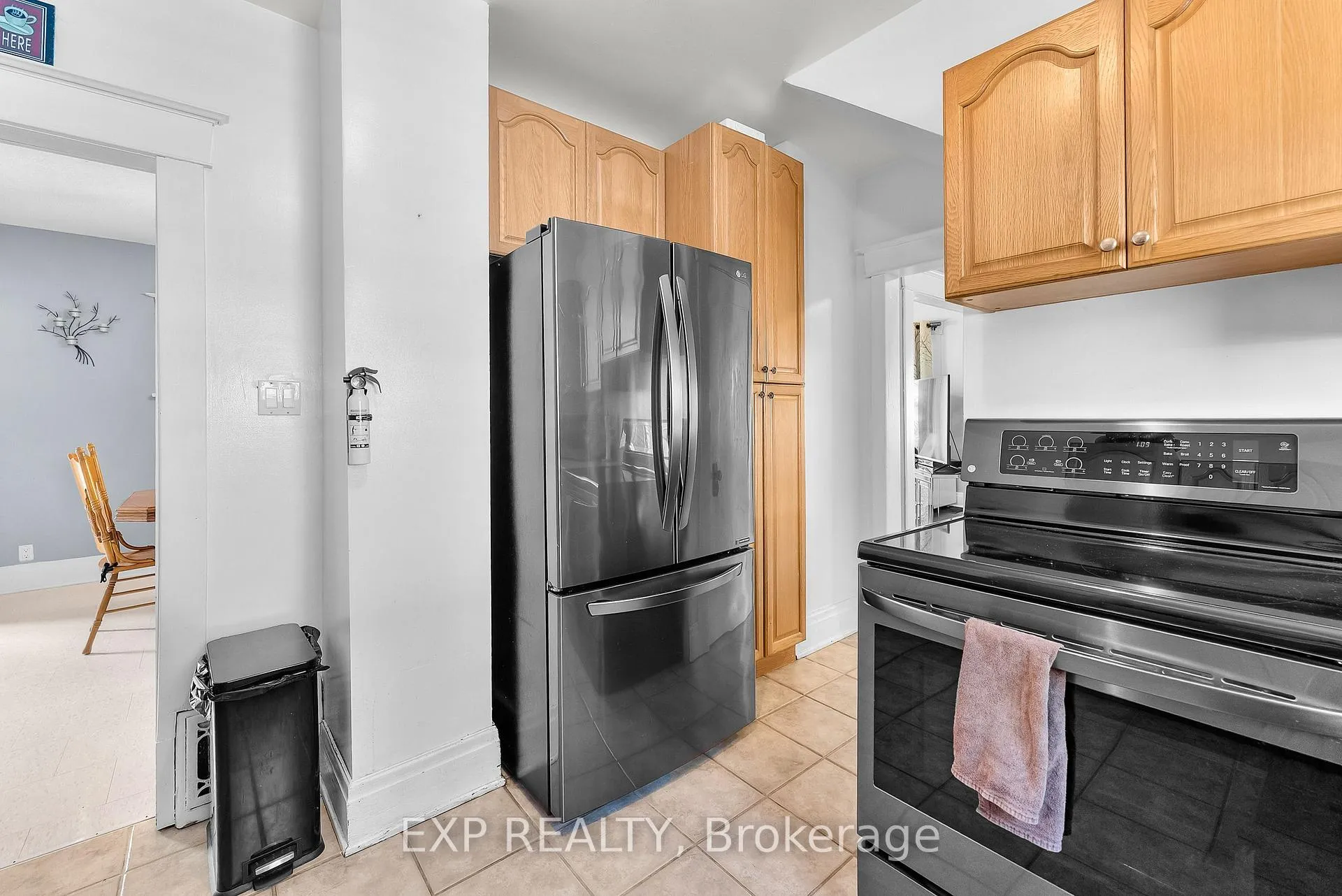 Photo 17 of 5132 Morrison Street, Niagara Falls, Cherrywood — HOMEH