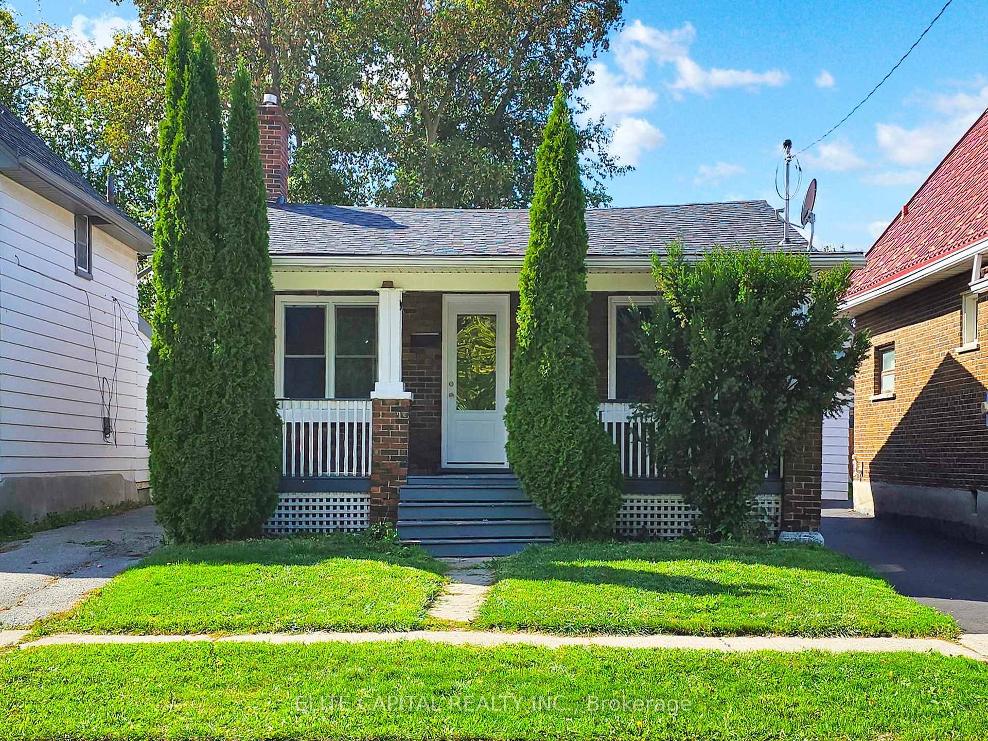 Front of 282 Haig Street