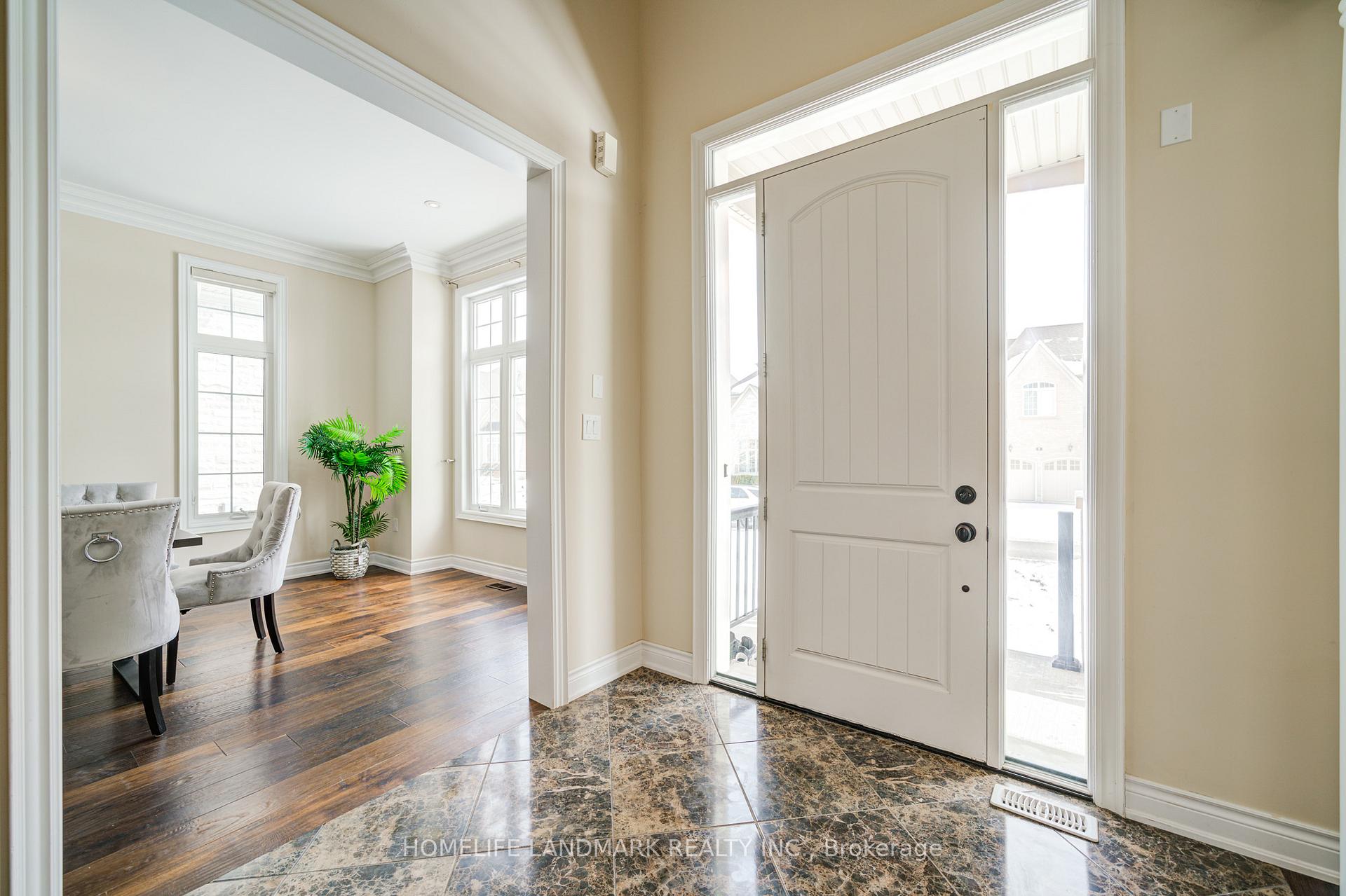 Photo 7 of 8 Tralee Court, Markham, Angus Glen — HOMEH