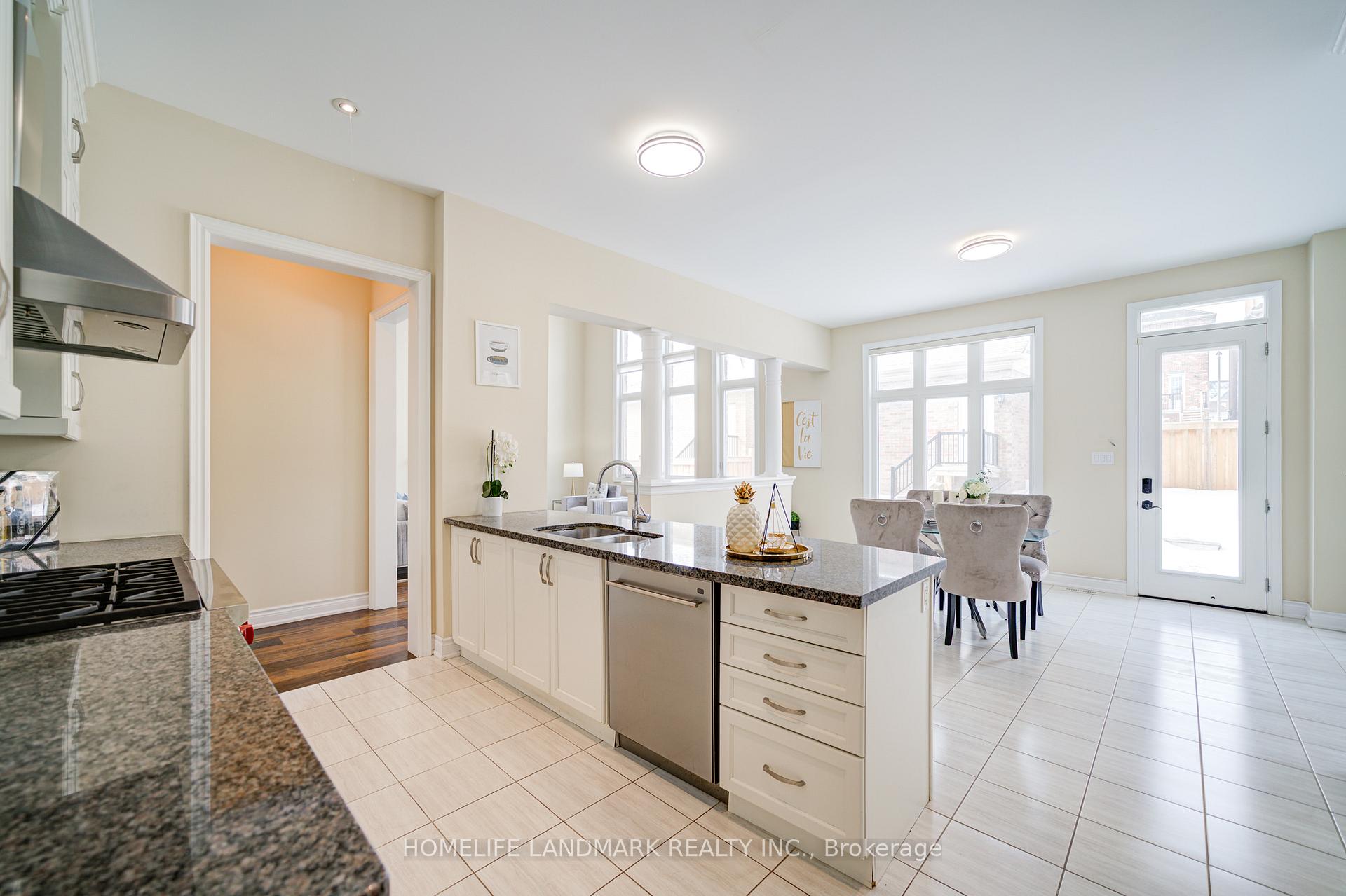 Photo 14 of 8 Tralee Court, Markham, Angus Glen — HOMEH