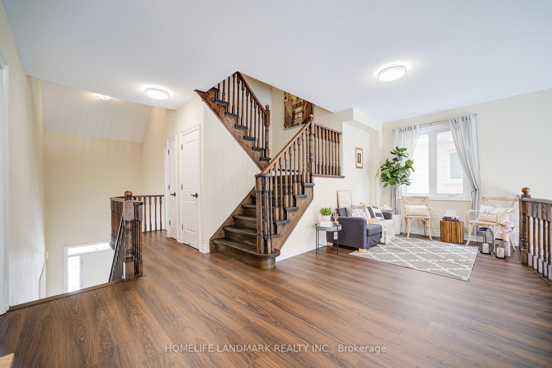 Photo 25 of 8 Tralee Court, Markham, Angus Glen — HOMEH