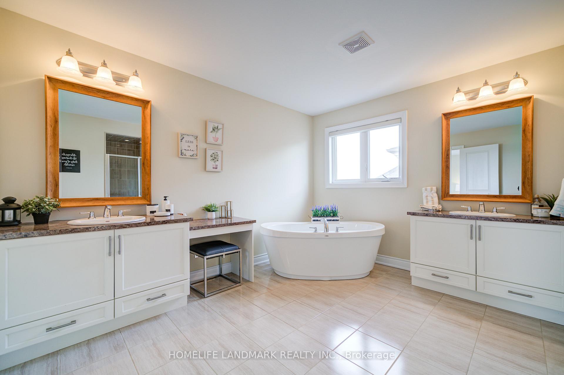 Photo 43 of 8 Tralee Court, Markham, Angus Glen — HOMEH