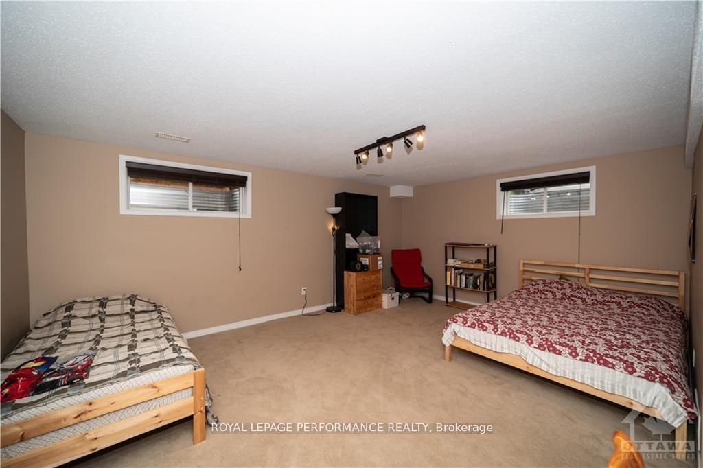Photo 19 of 2363 Glandriel Crescent, Ottawa, Springridge/East Village — HOMEH