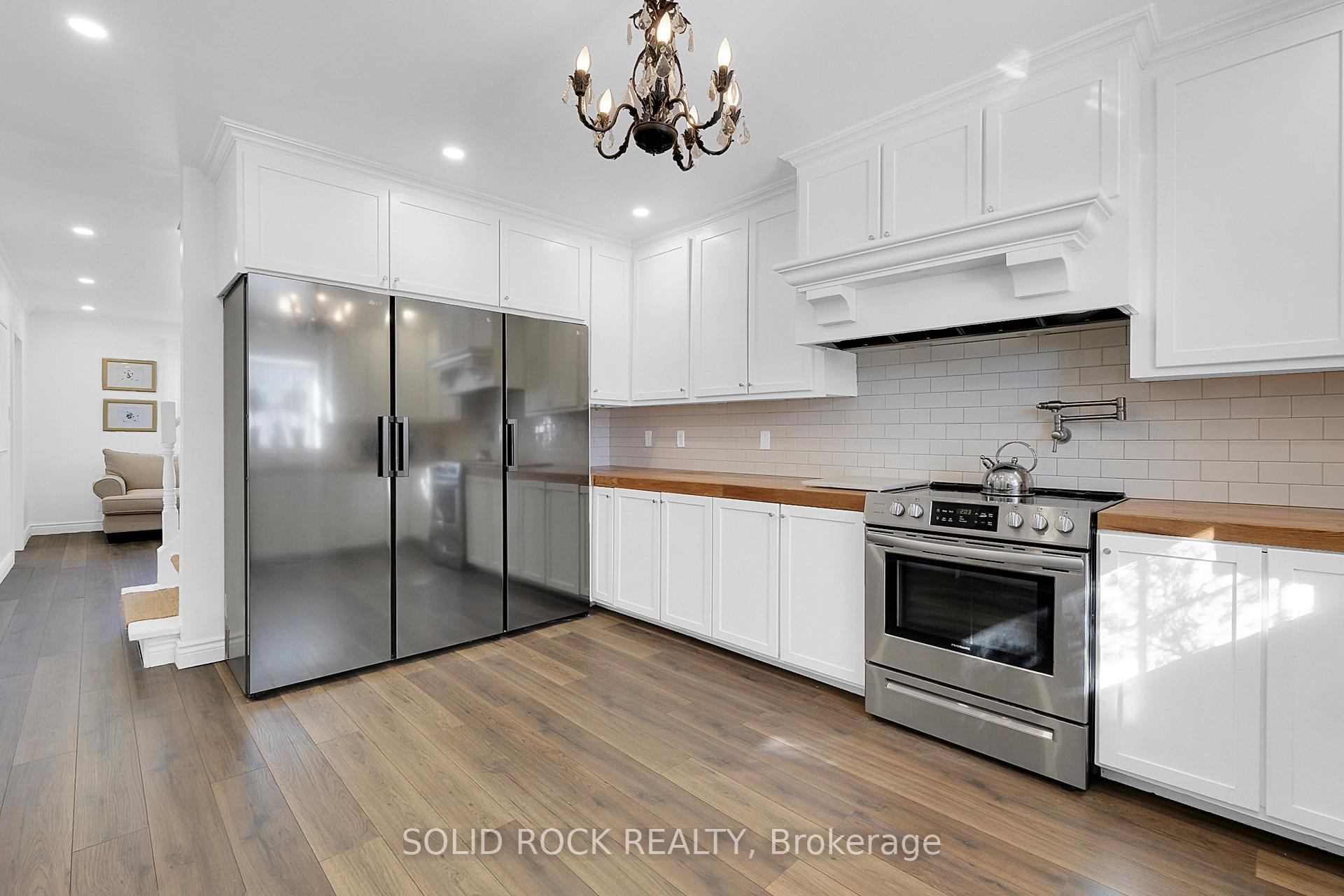 Photo 10 of 552 Mutual Street, Ottawa, Castle Heights — HOMEH
