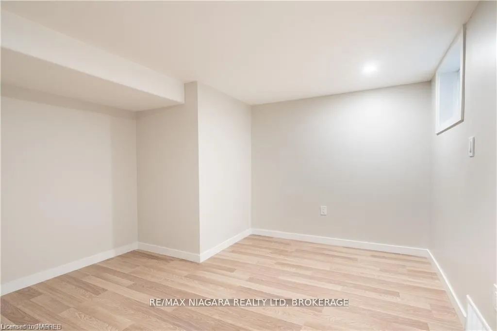Photo 7 of Unit LOWER, 7121 Dorchester Road, Niagara Falls, Arad/Fallsview — HOMEH