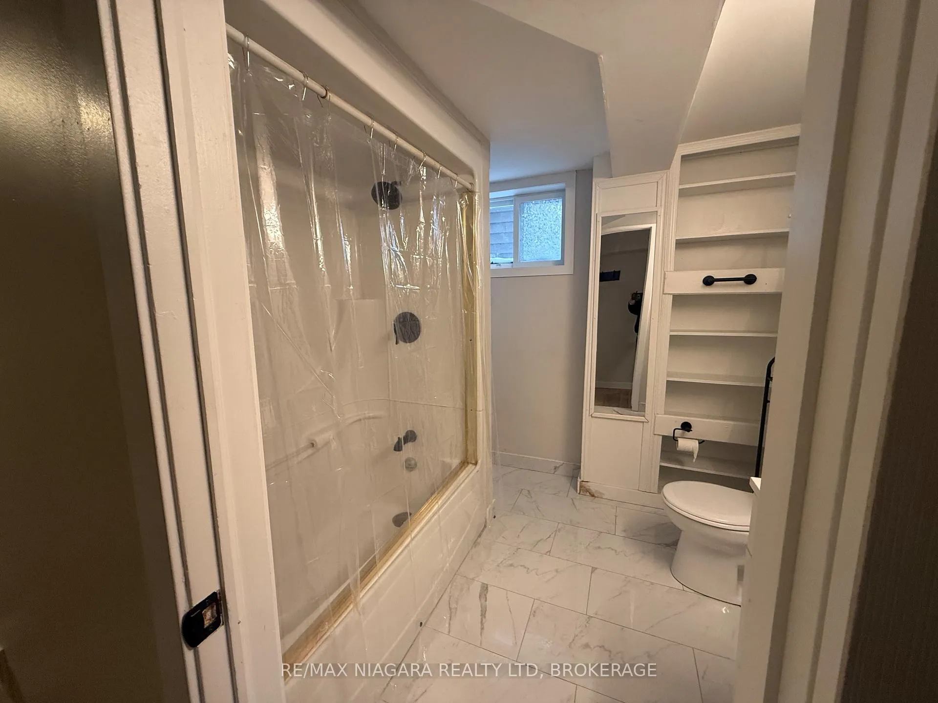 Photo 10 of Unit LOWER, 7121 Dorchester Road, Niagara Falls, Arad/Fallsview — HOMEH