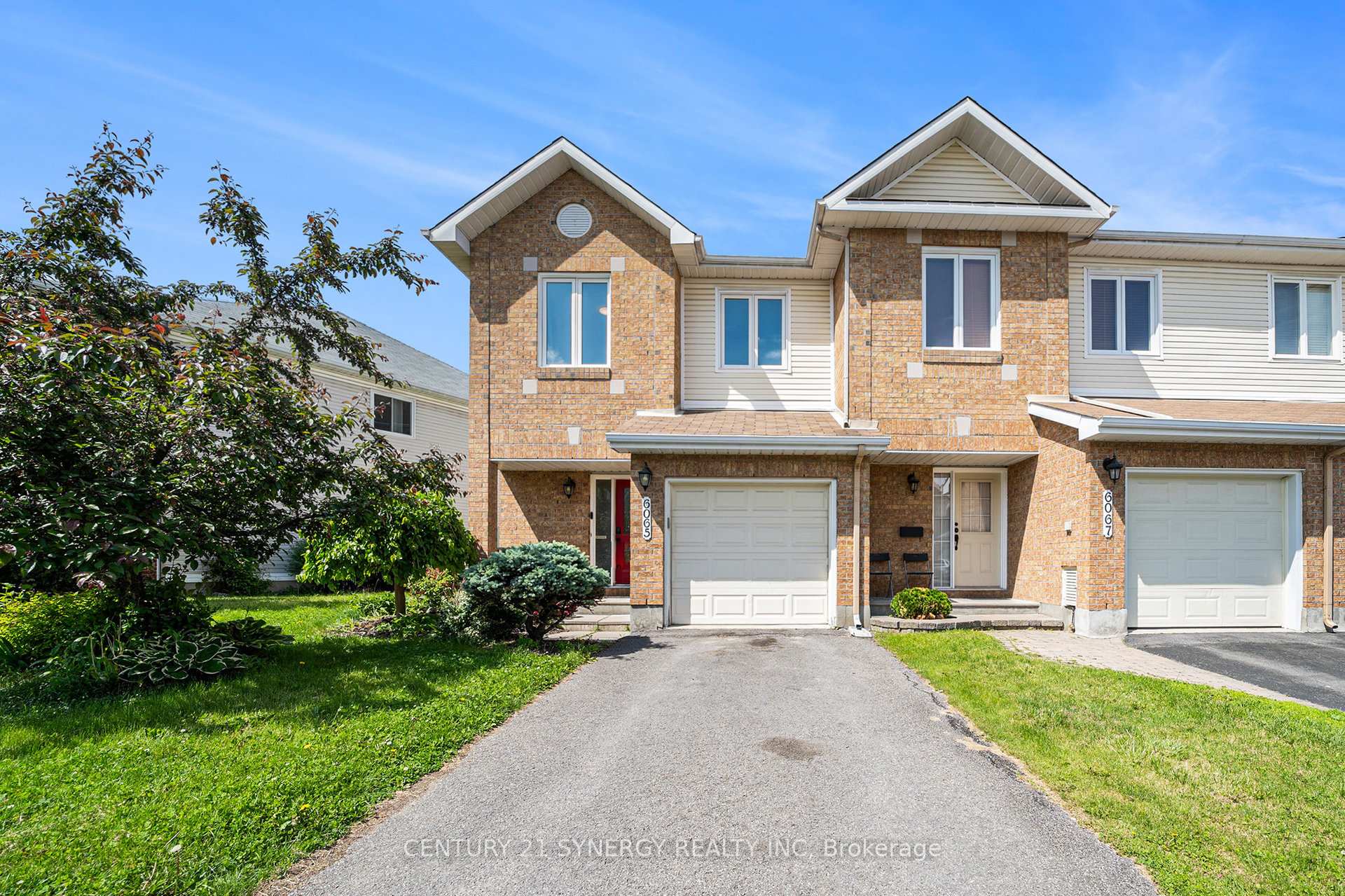 Photo 2 of 6065 Pineglade Crescent, Ottawa, Chapel Hill South - Orleans Village — HOMEH