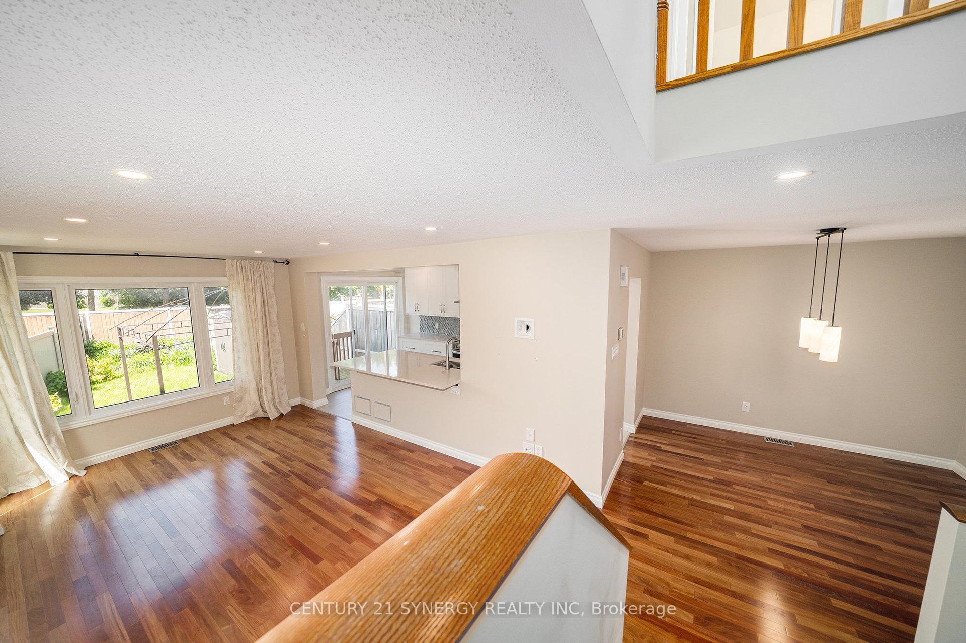Photo 8 of 6065 Pineglade Crescent, Ottawa, Chapel Hill South - Orleans Village — HOMEH
