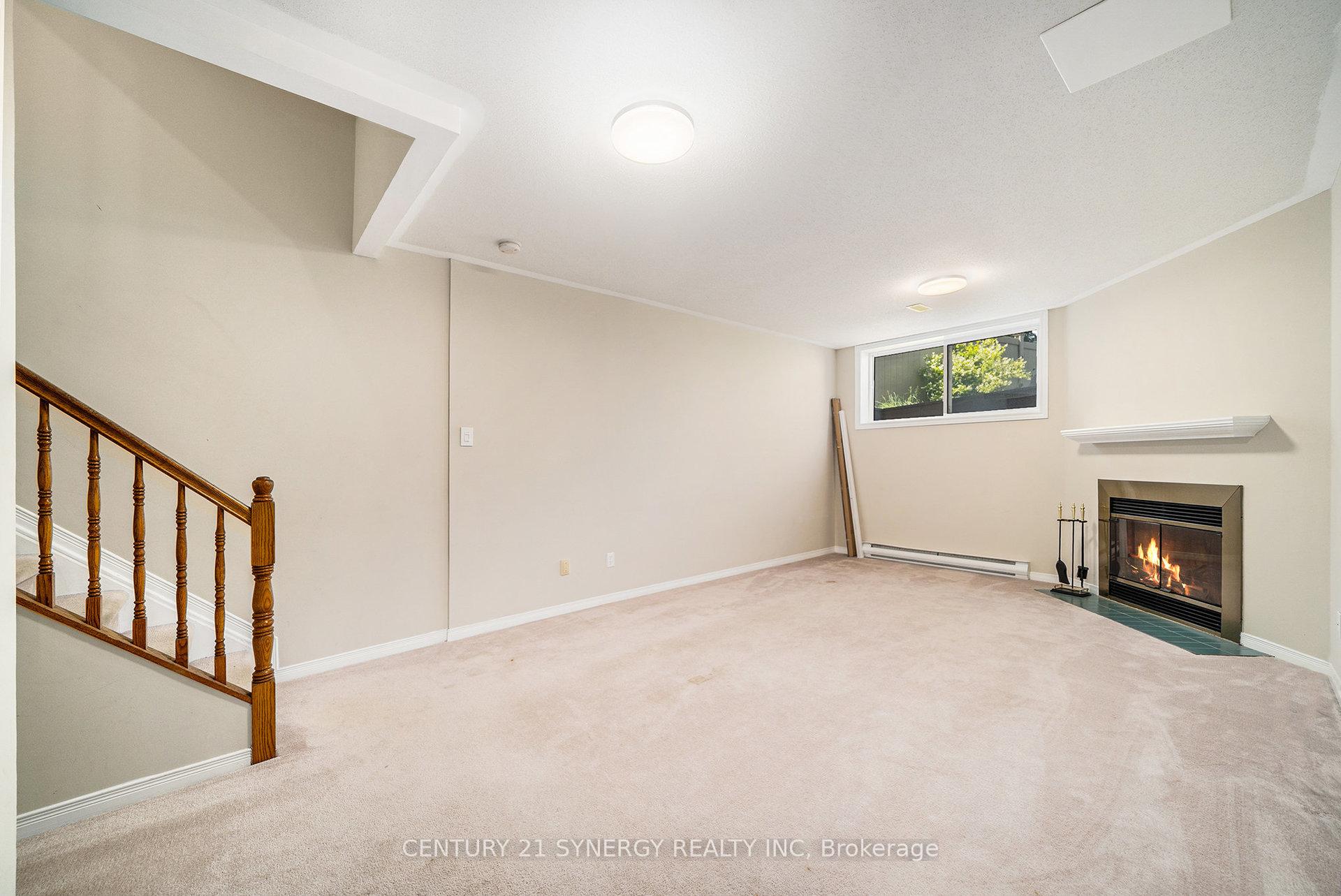 Photo 18 of 6065 Pineglade Crescent, Ottawa, Chapel Hill South - Orleans Village — HOMEH