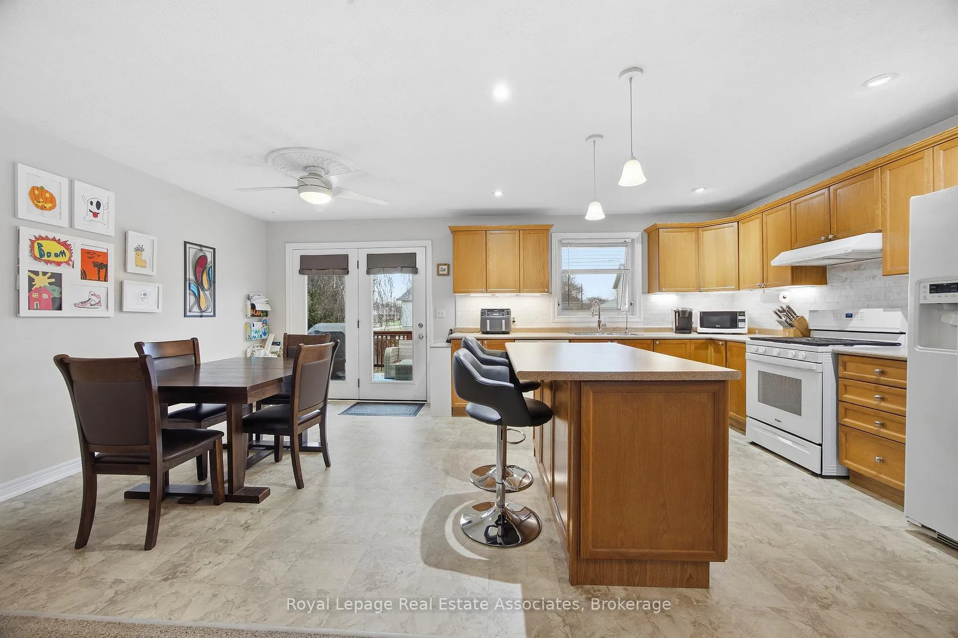 Photo 12 of 7 Fairfield Court, Norfolk, Delhi — HOMEH