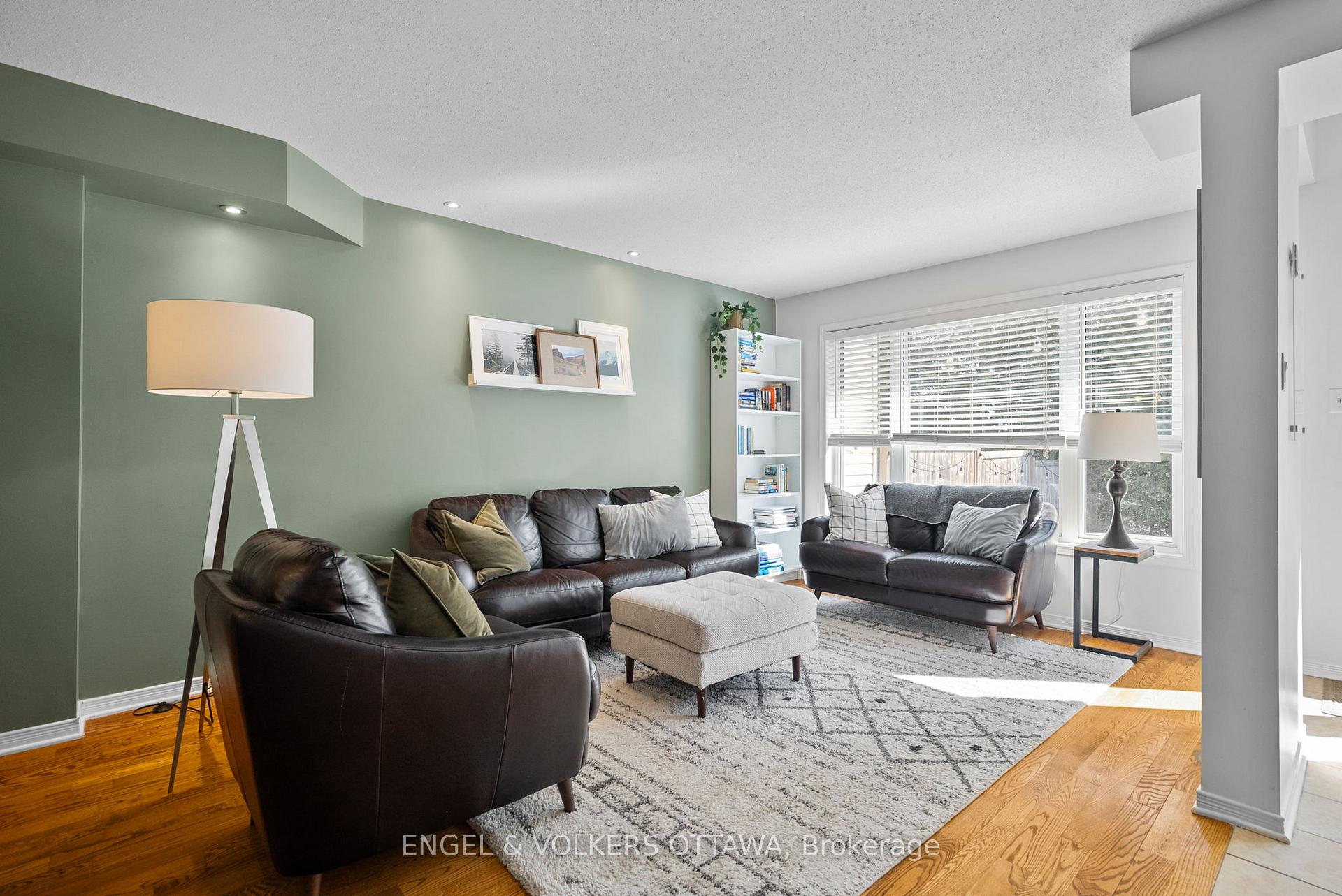 Photo 2 of 82 Cargrove, Ottawa, Carson Meadows — HOMEH
