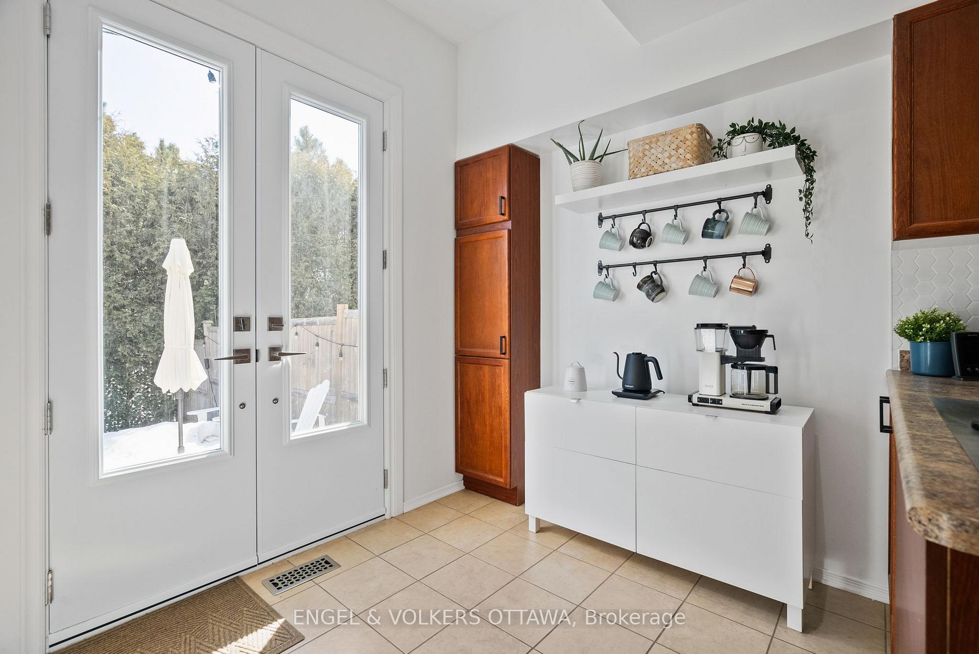 Photo 7 of 82 Cargrove, Ottawa, Carson Meadows — HOMEH